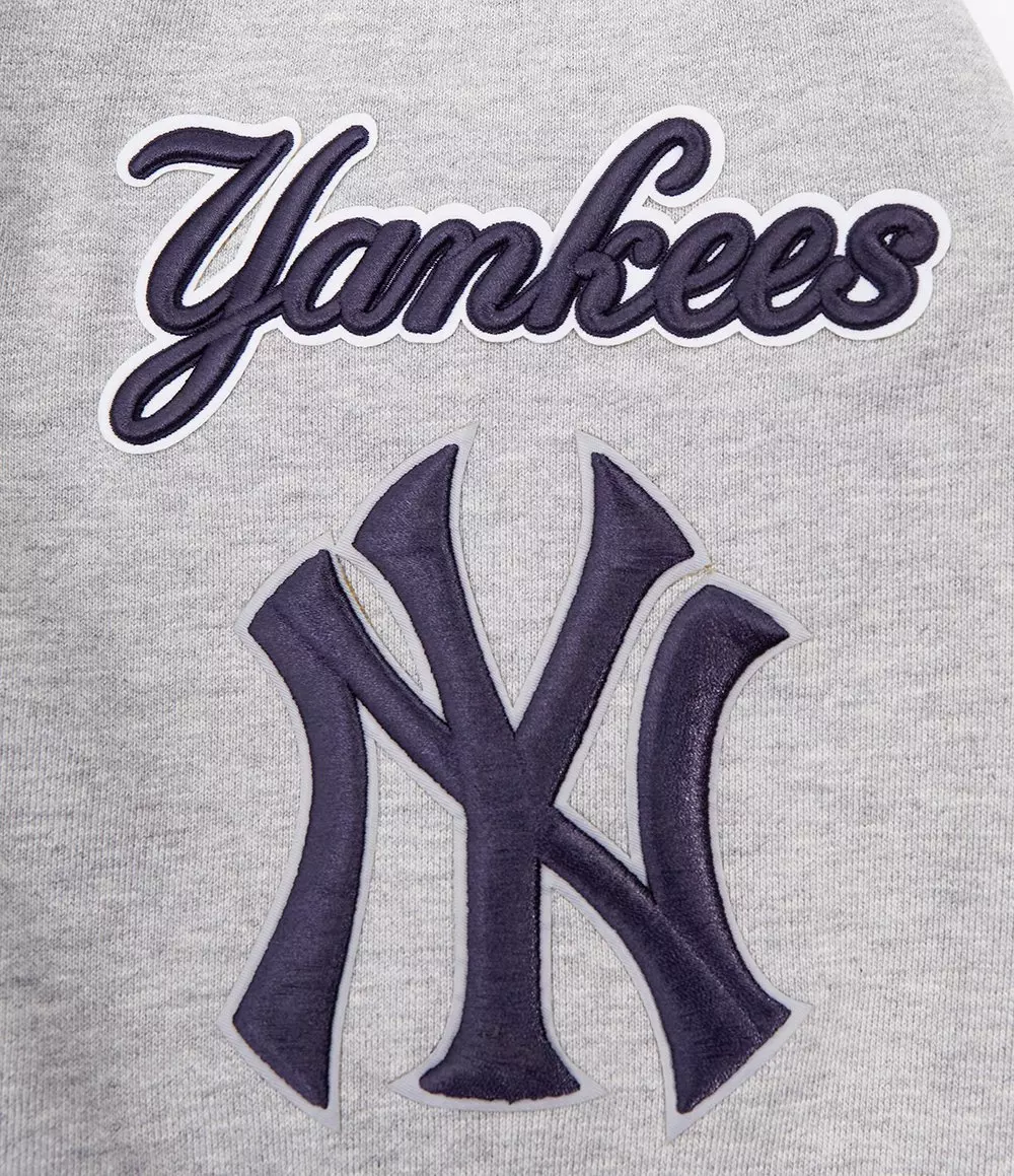Pro Standard Men's MLB New York Yankees Mashup Rib Crewneck - Grey/Navy - GREY/NAVY