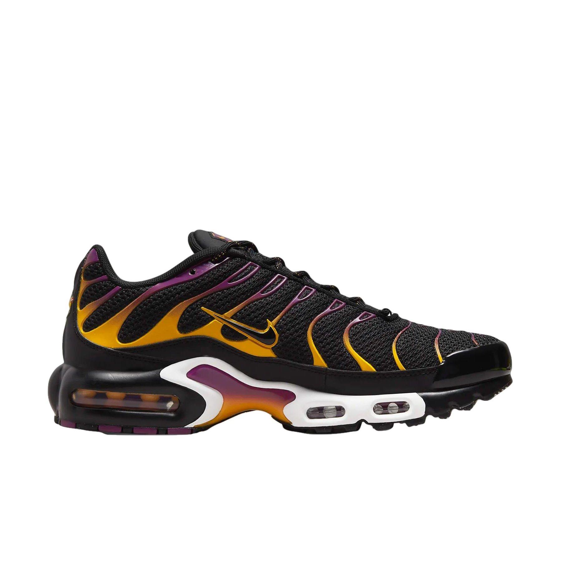 Air max plus shoes black/gold sale