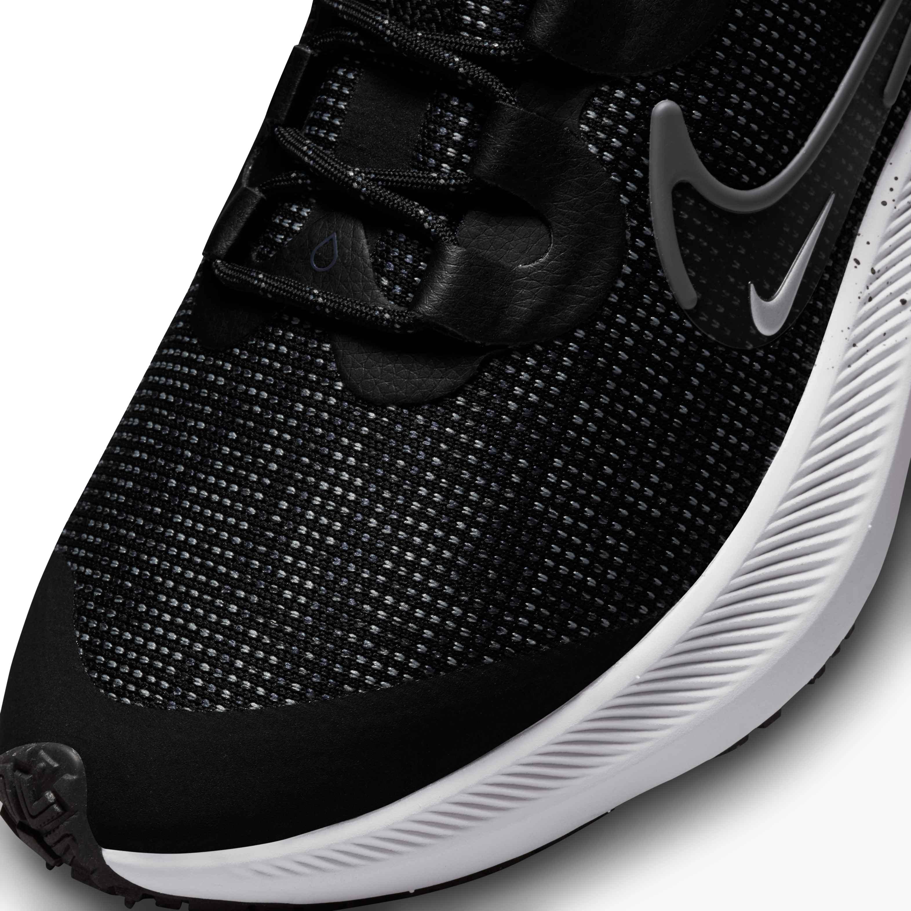 Nike Winflo 8 Shield 