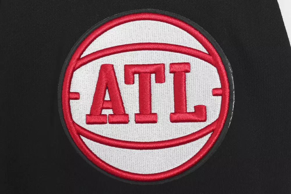 Pro Standard Men's NBA Atlanta Hawks Old English PO Hoodie - Black - BLACK