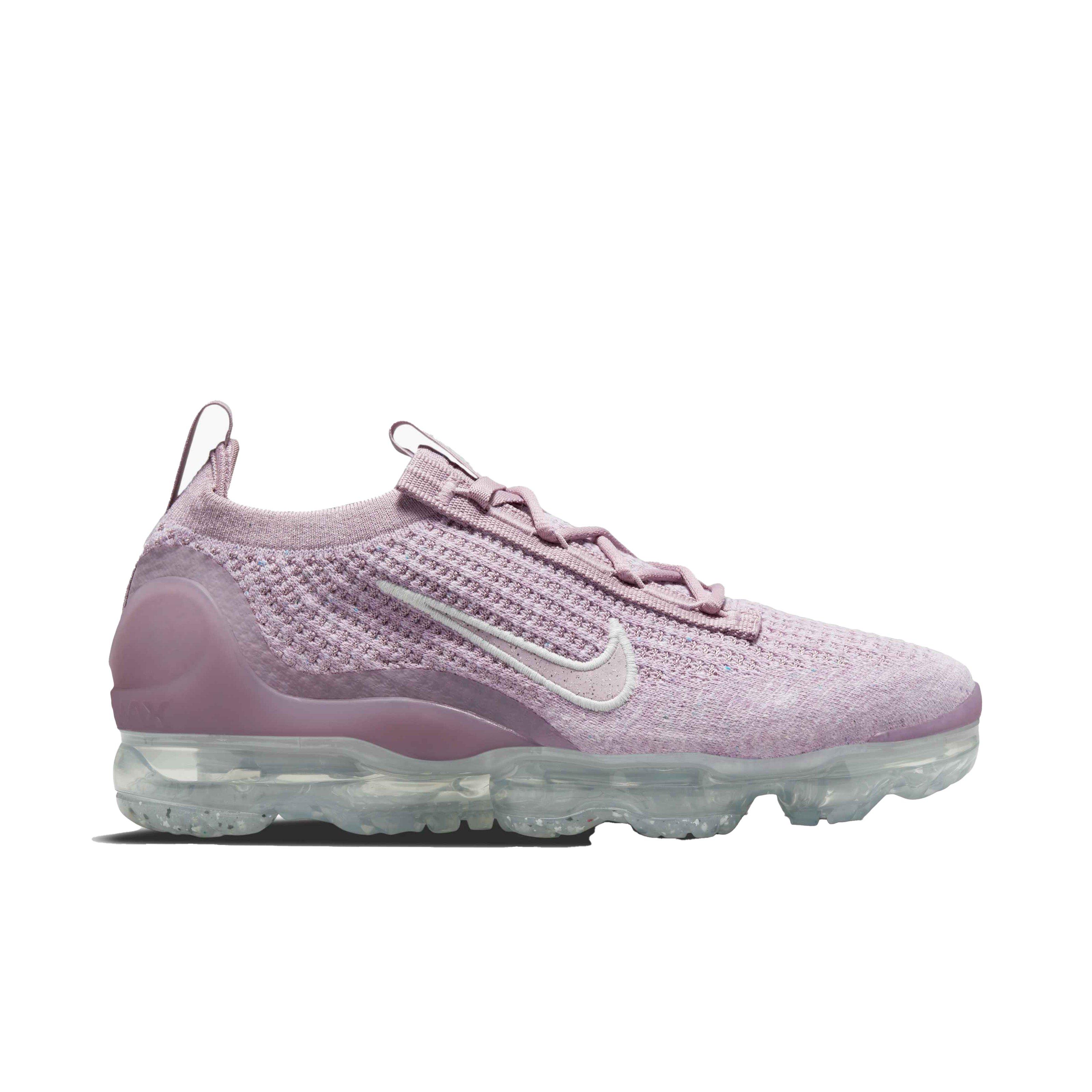 nike vapormax plum