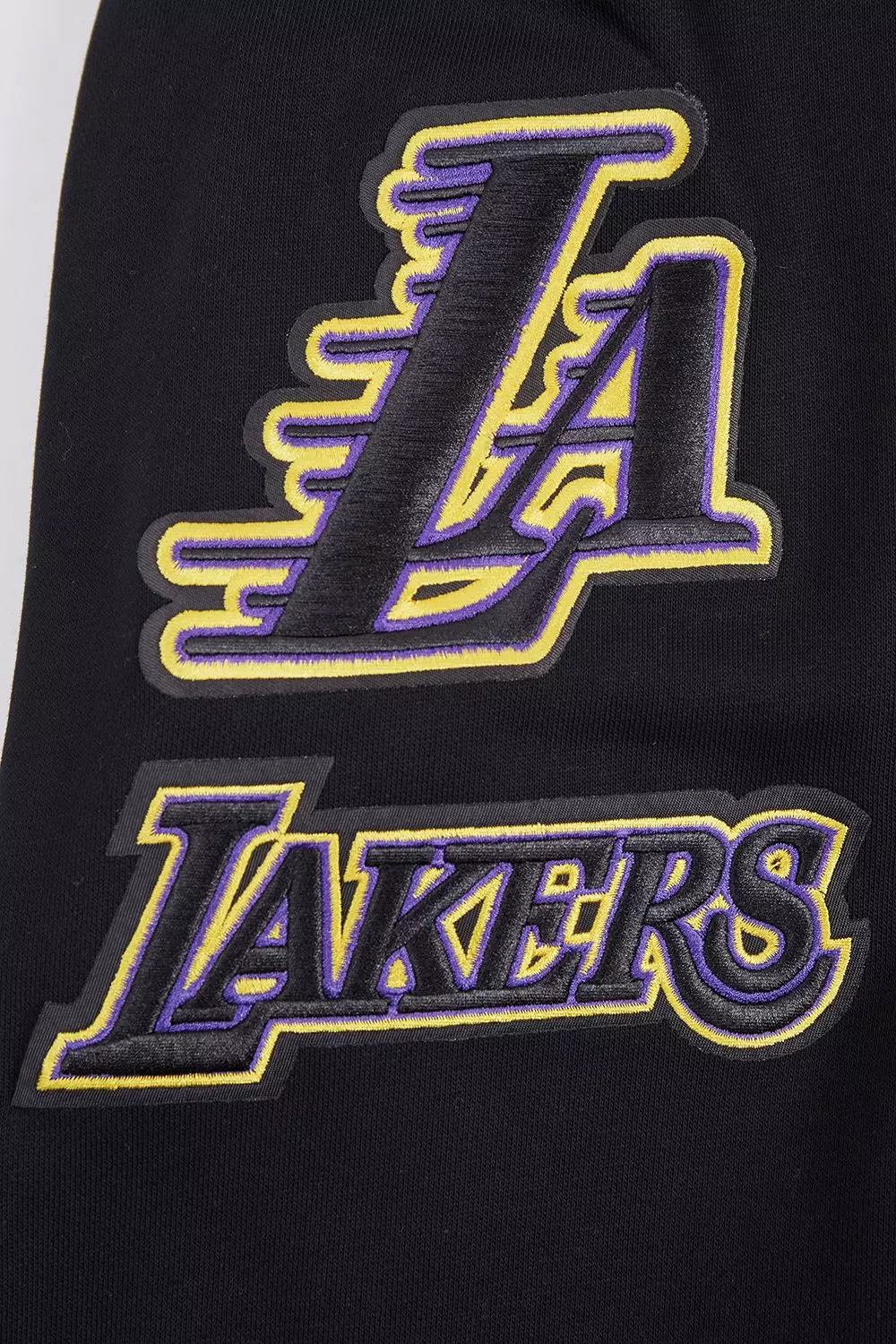Pro Standard Men's NBA Los Angeles Lakers Old English PO Hoodie - Black - BLACK