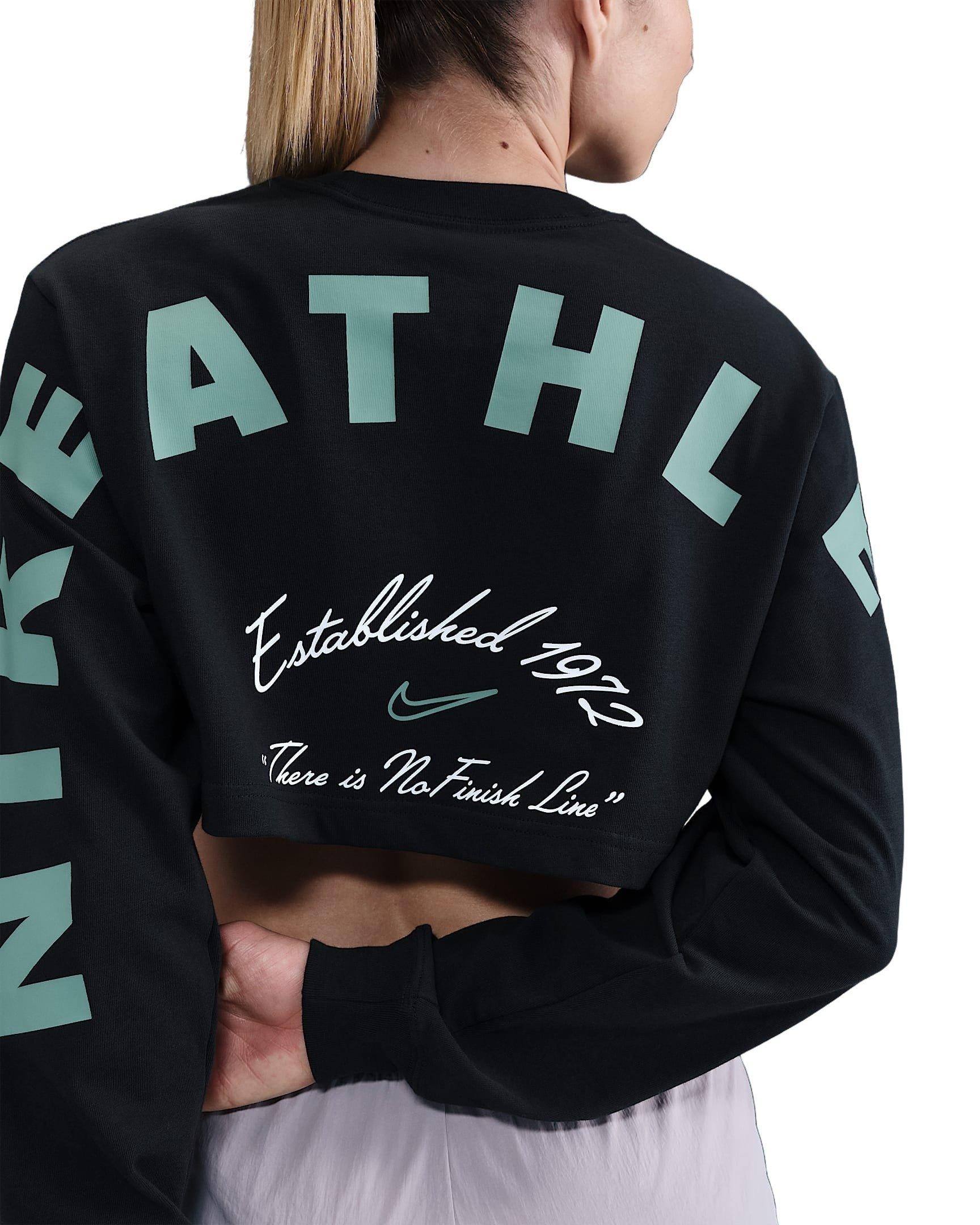 Nike Women's Sportswear Oversized Long-Sleeve B2S Cropped Tee -Black - BLACK Thumbnail View 4