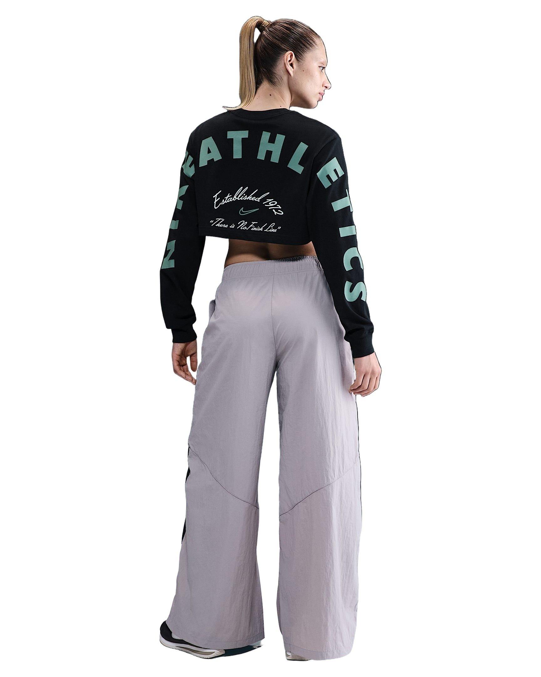 Nike Women's Sportswear Oversized Long-Sleeve B2S Cropped Tee - Black - BLACK Thumbnail View 6