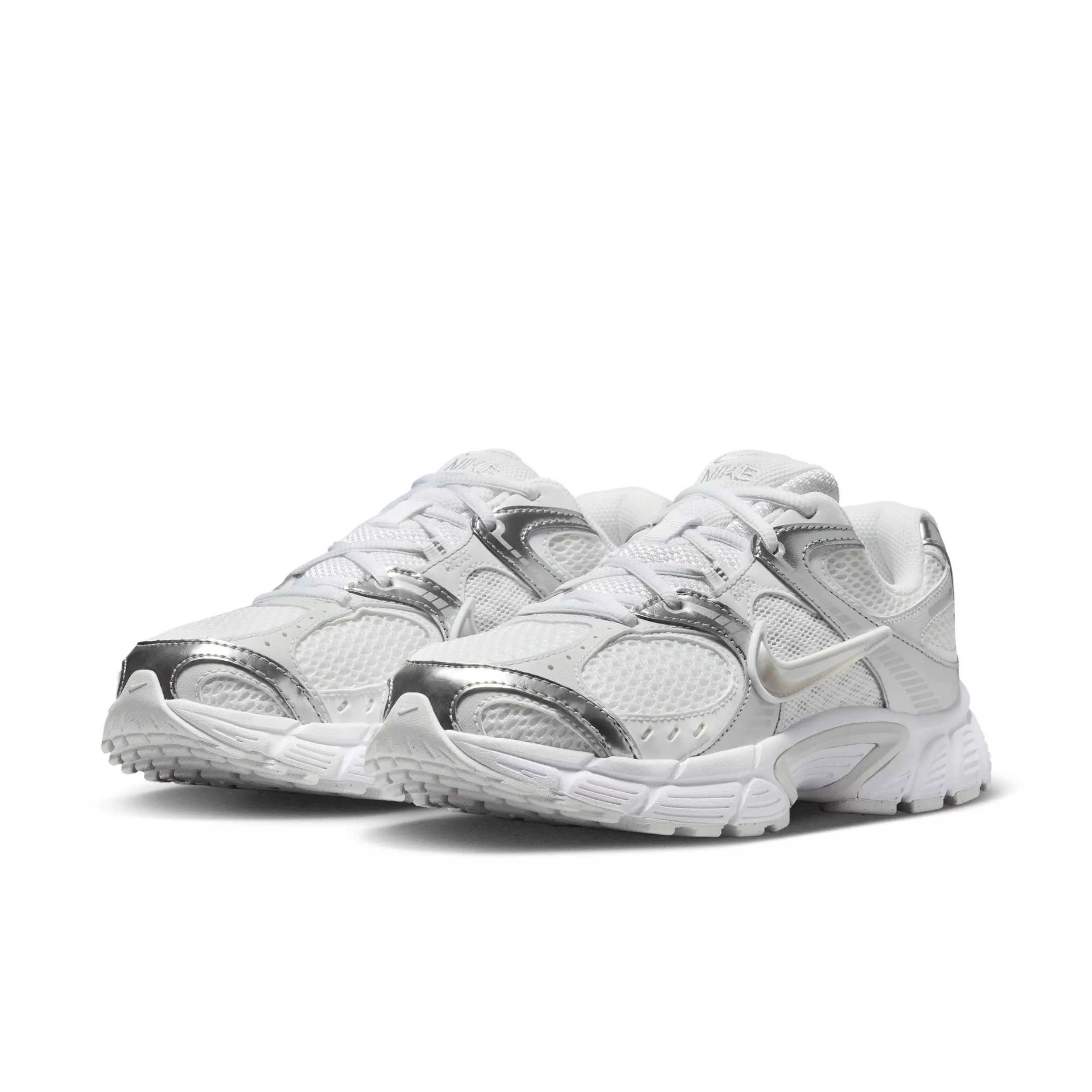 Nike V5 RNR "White/Metallic Platinum/Pure Platinum/Metallic Silver" Women's Shoe - WHITE/PLATINUM/PLATINUM/SILVER