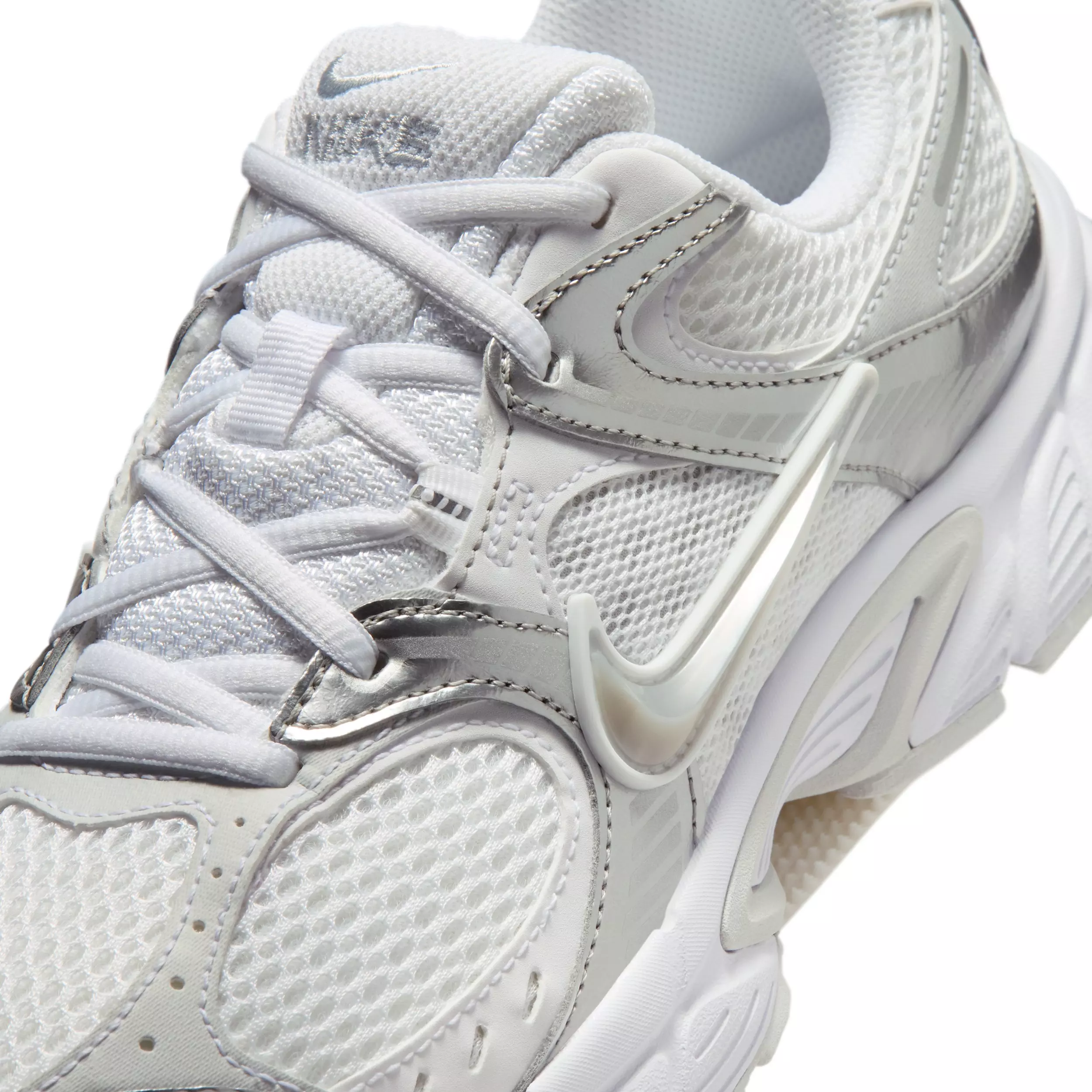Nike V5 RNR "White/Metallic Platinum/Pure Platinum/Metallic Silver" Women's Shoe - WHITE/PLATINUM/PLATINUM/SILVER