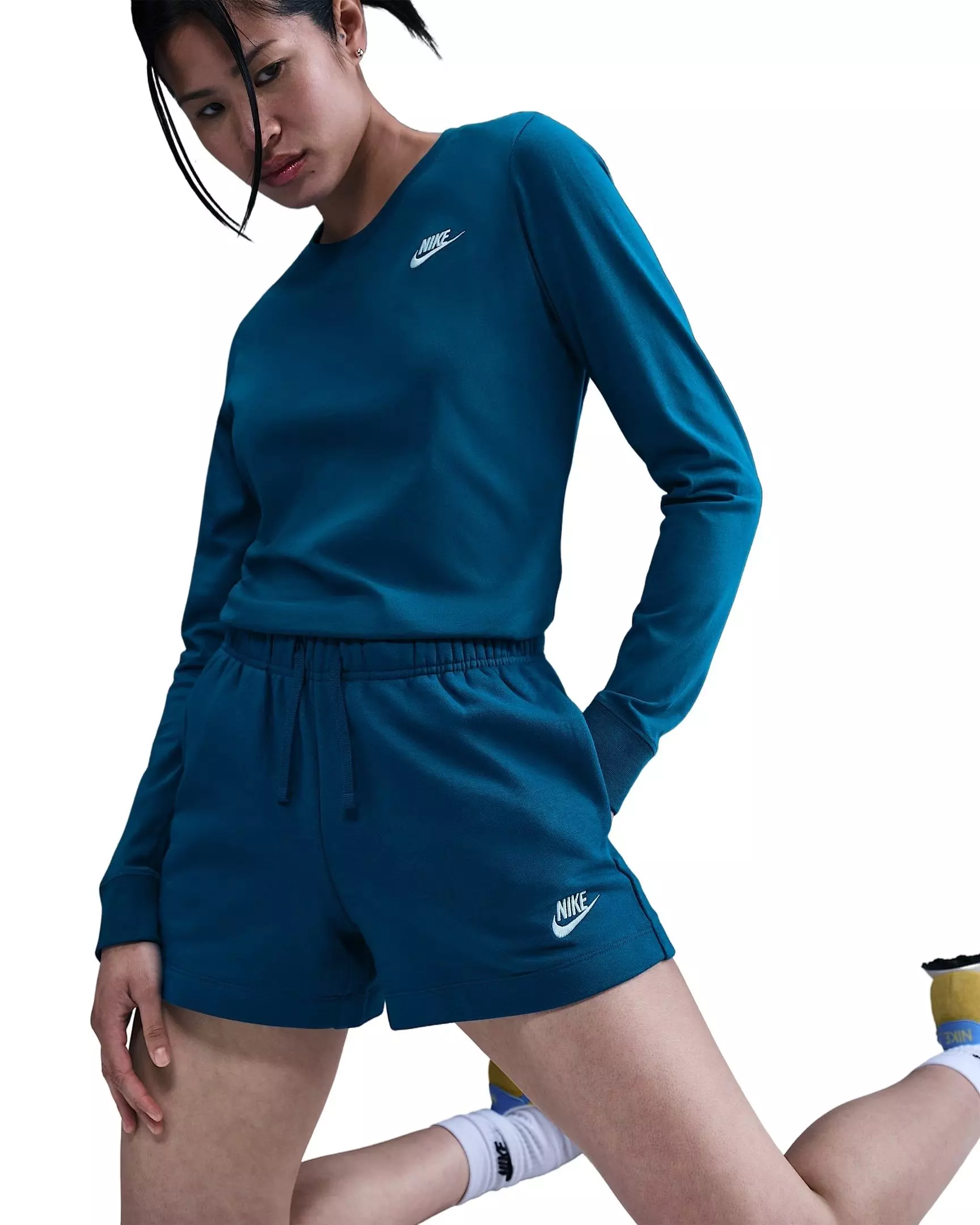 Nike Women's Sportswear Club Fleece Mid-Rise Shorts -Turquoise - TURQUOISE