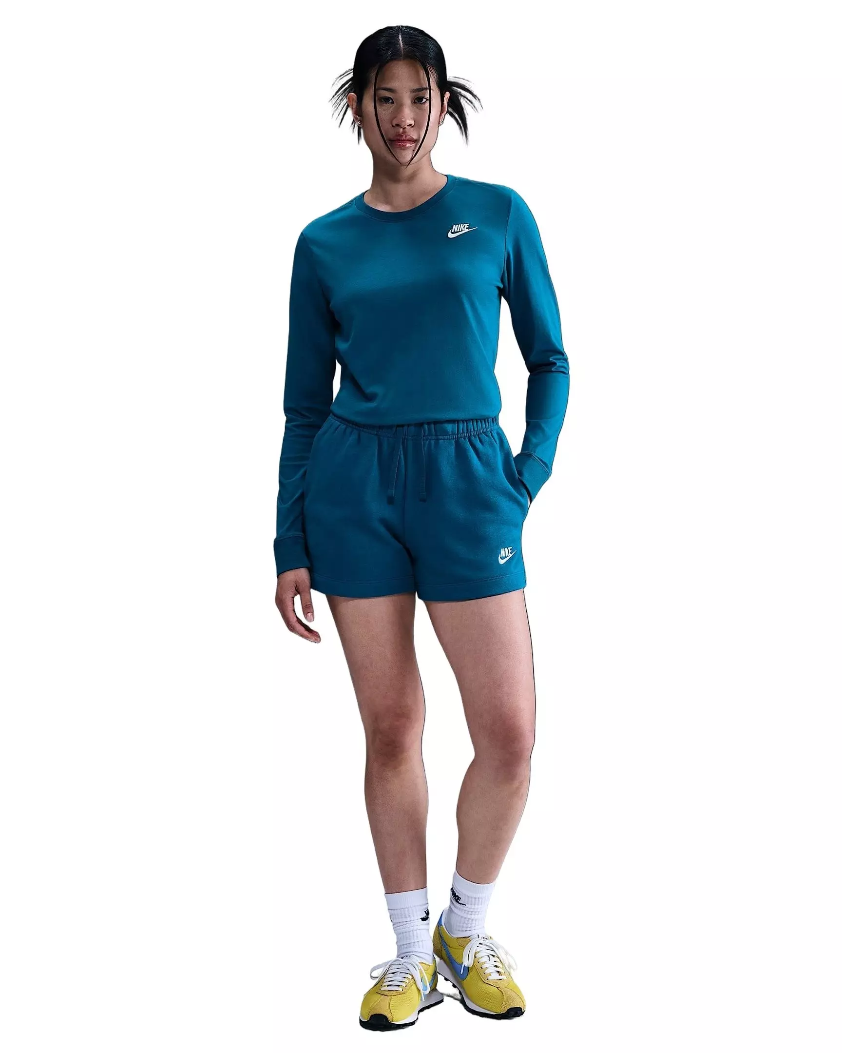 Nike Women's Sportswear Club Fleece Mid-Rise Shorts -Turquoise - TURQUOISE