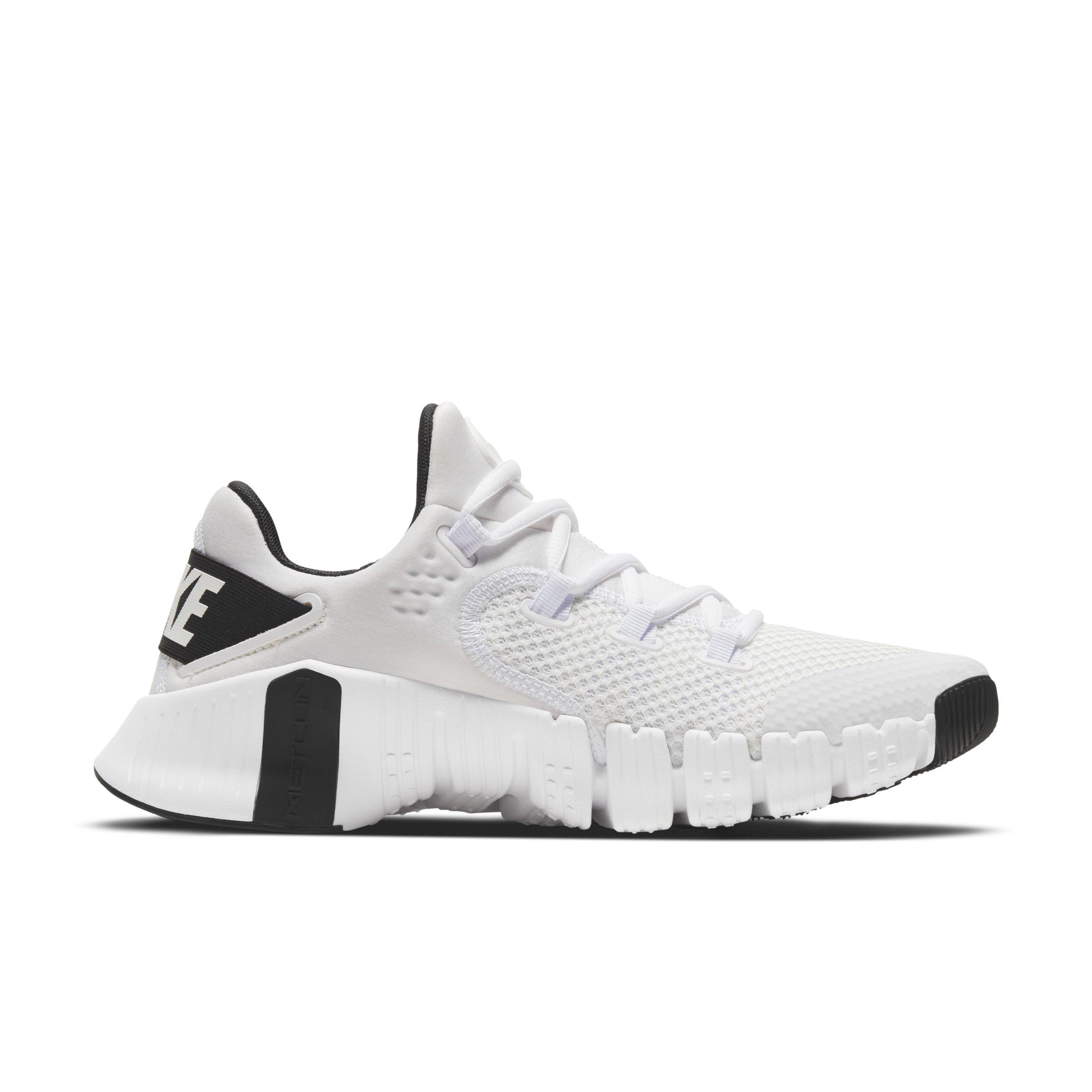 Black and on sale white metcon 4