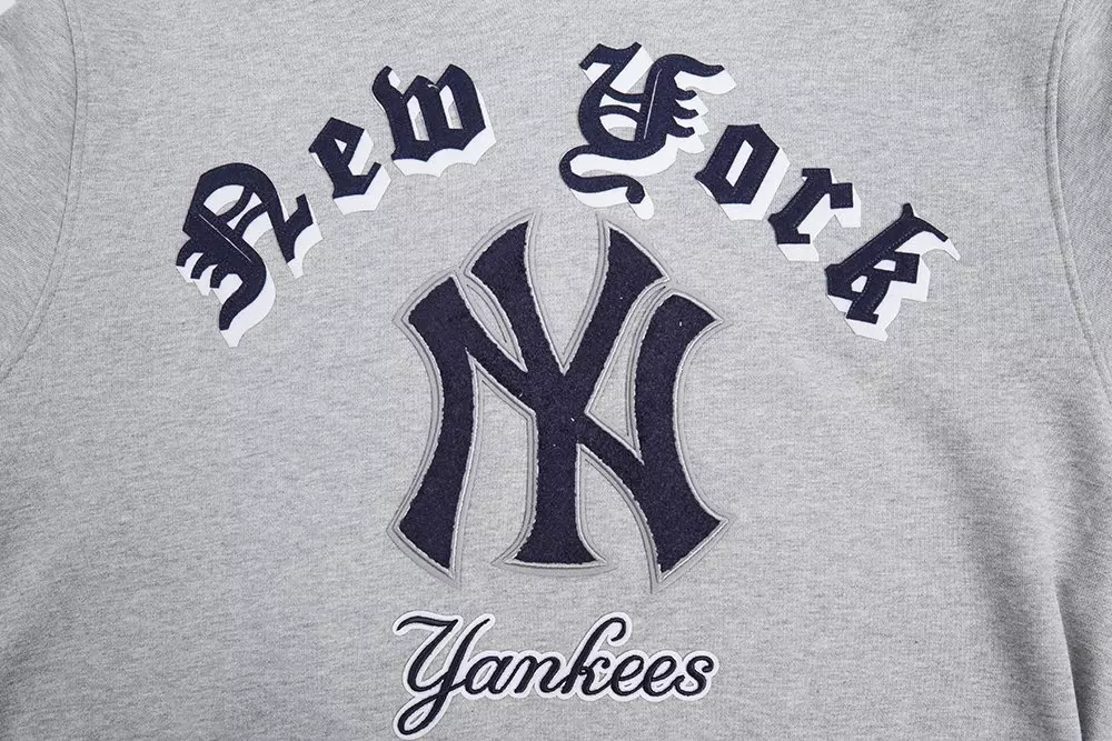 Pro Standard Men's MLB New York Yankees Old English PO Hoodie - Grey - GREY