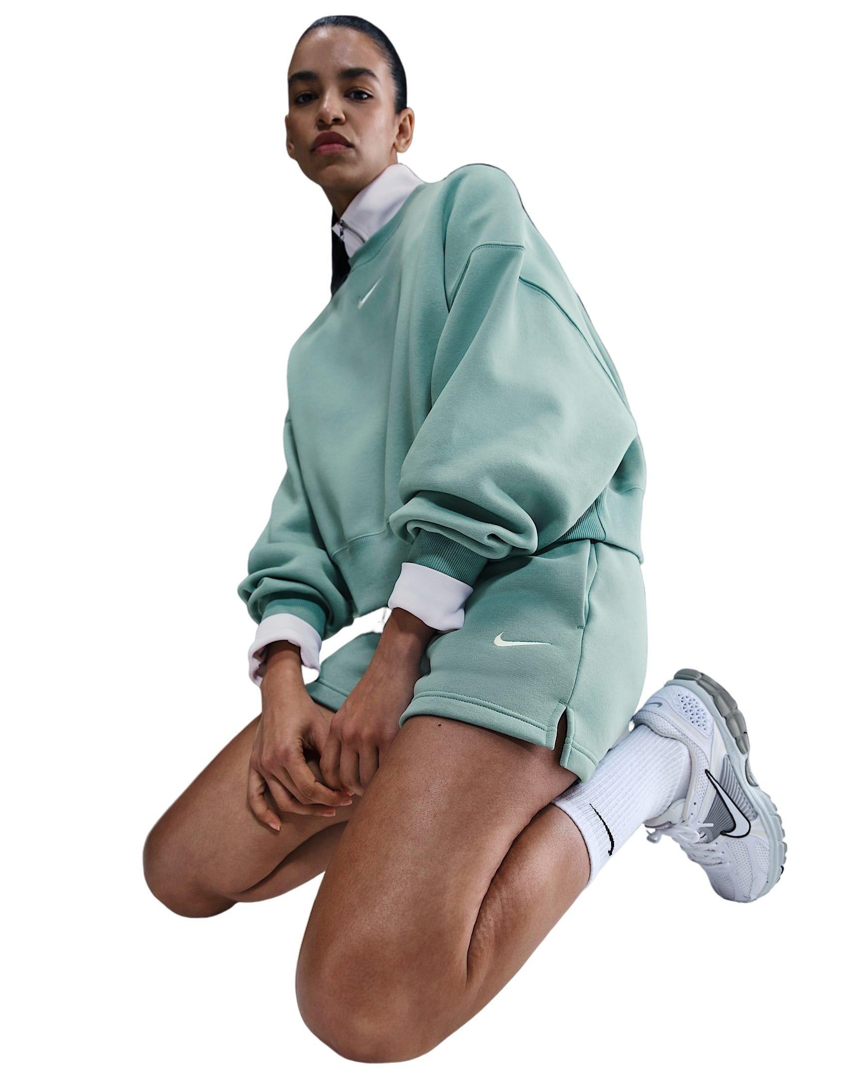 Nike Women's Sportswear Phoenix Fleece Mid-Rise 4" Shorts - Green - GREEN Thumbnail View 3