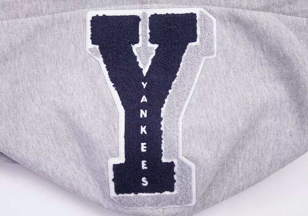 Pro Standard Men's MLB New York Yankees Mashup Rib PO Hoodie -Grey/Navy - GREY/NAVY