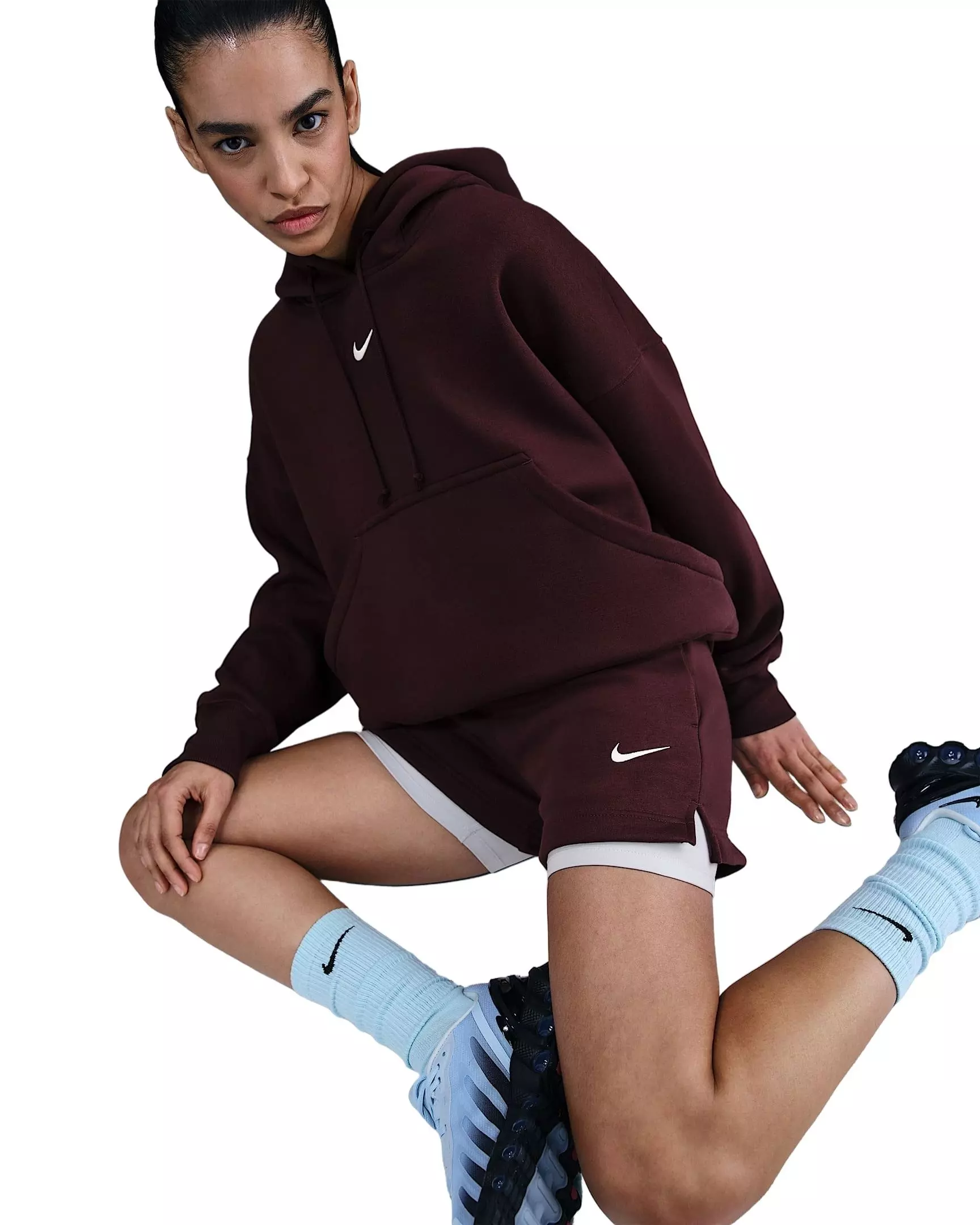 Nike Women's Sportswear Phoenix Fleece Mid-Rise 4" Shorts -Burgundy - BURGUNDY