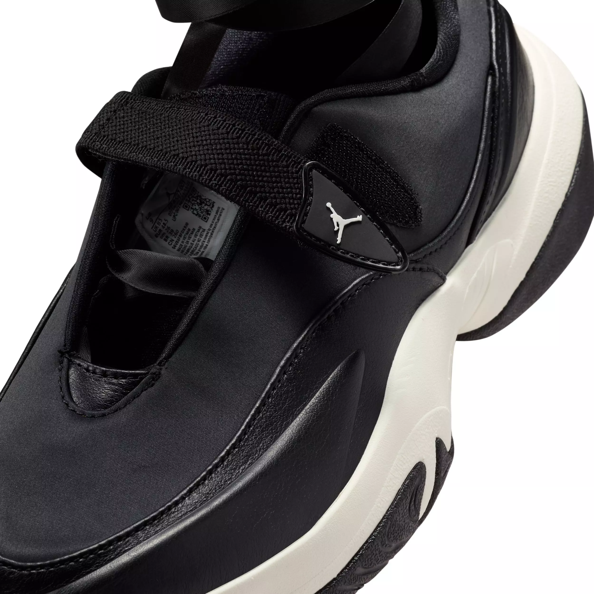 Jordan Pointe "Black/Sail" Women's Shoe - BLACK/SAIL
