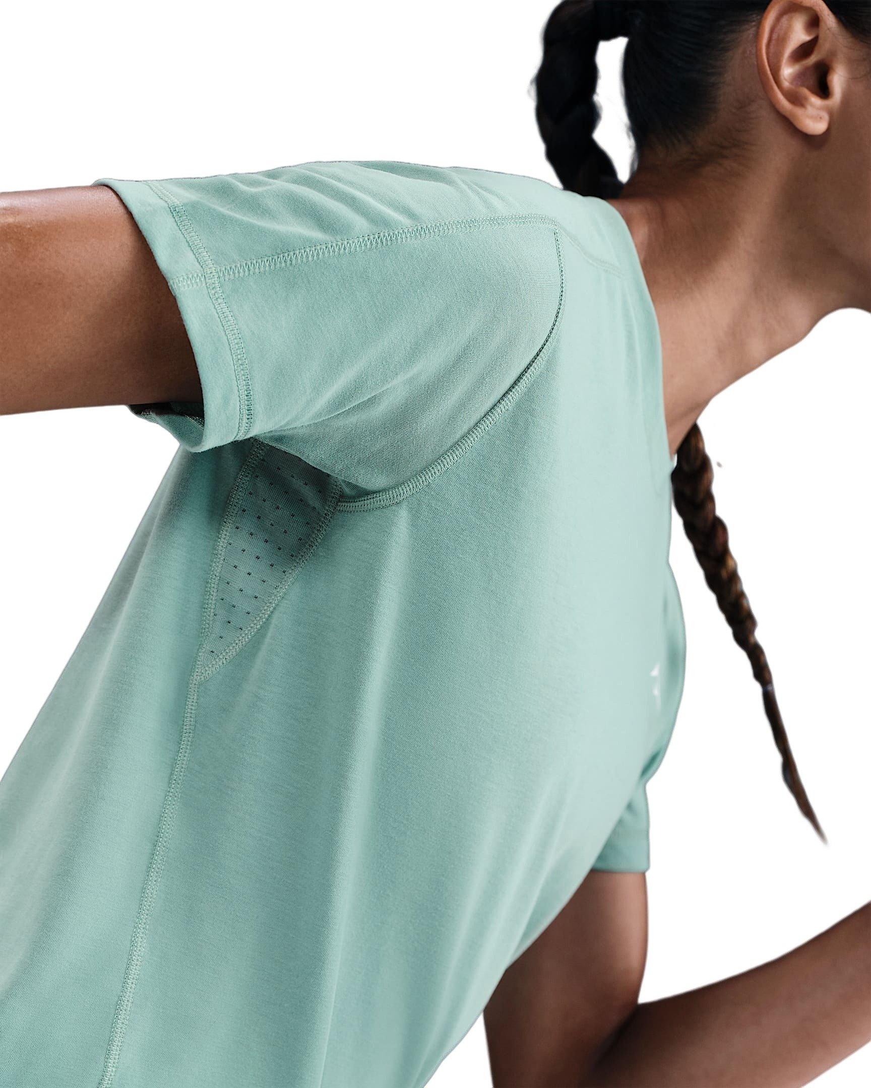 Nike Women's Trail Dri-FIT Short-Sleeve Running Top -Green - GREEN Thumbnail View 3