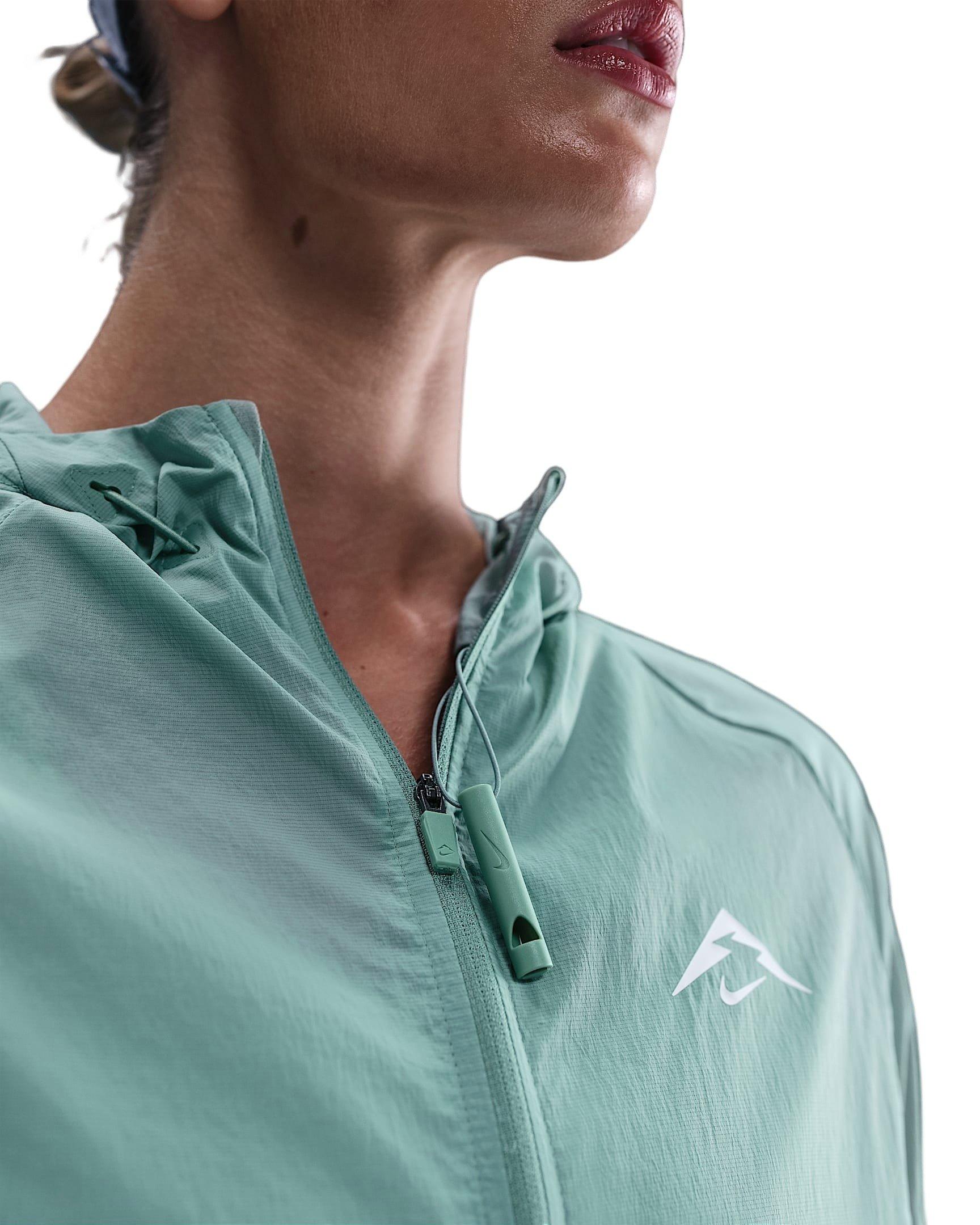 Nike Women's Trail Repel Running Jacket -Green - GREEN Thumbnail View 4
