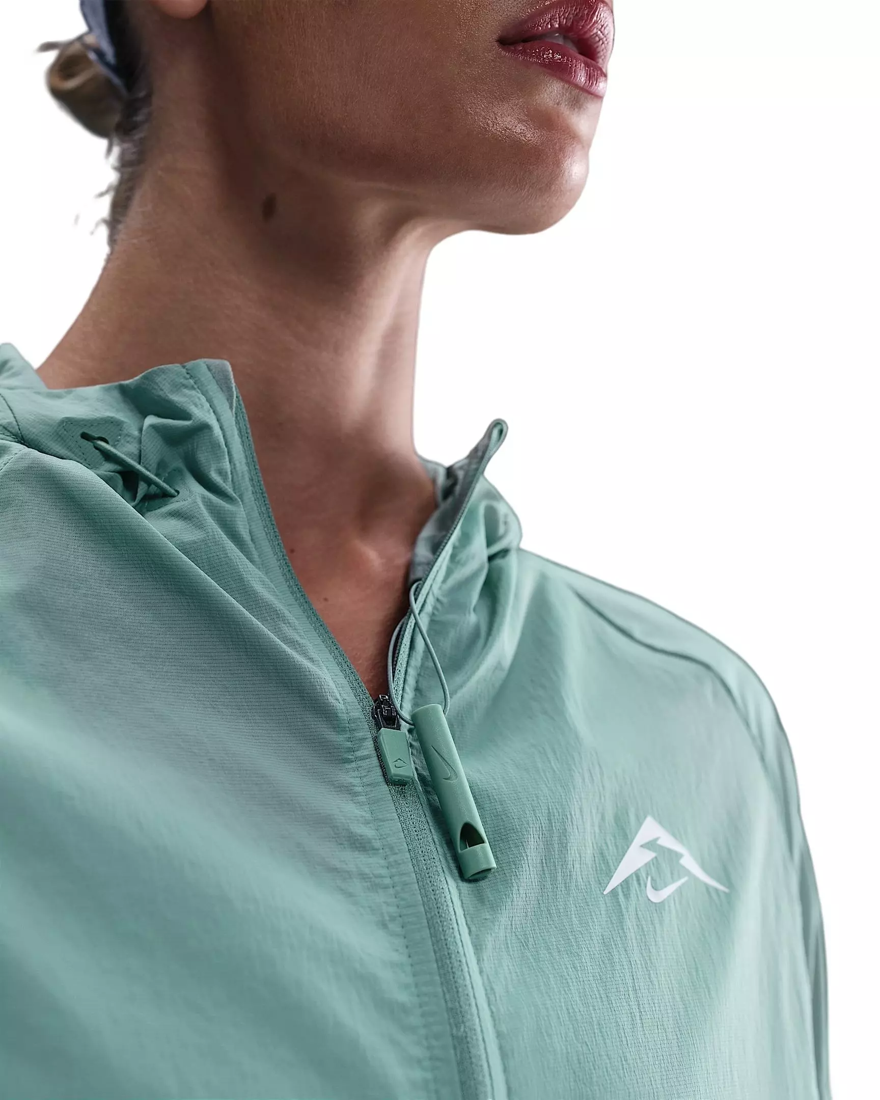 Nike Women's Trail Repel Running Jacket -Green - GREEN