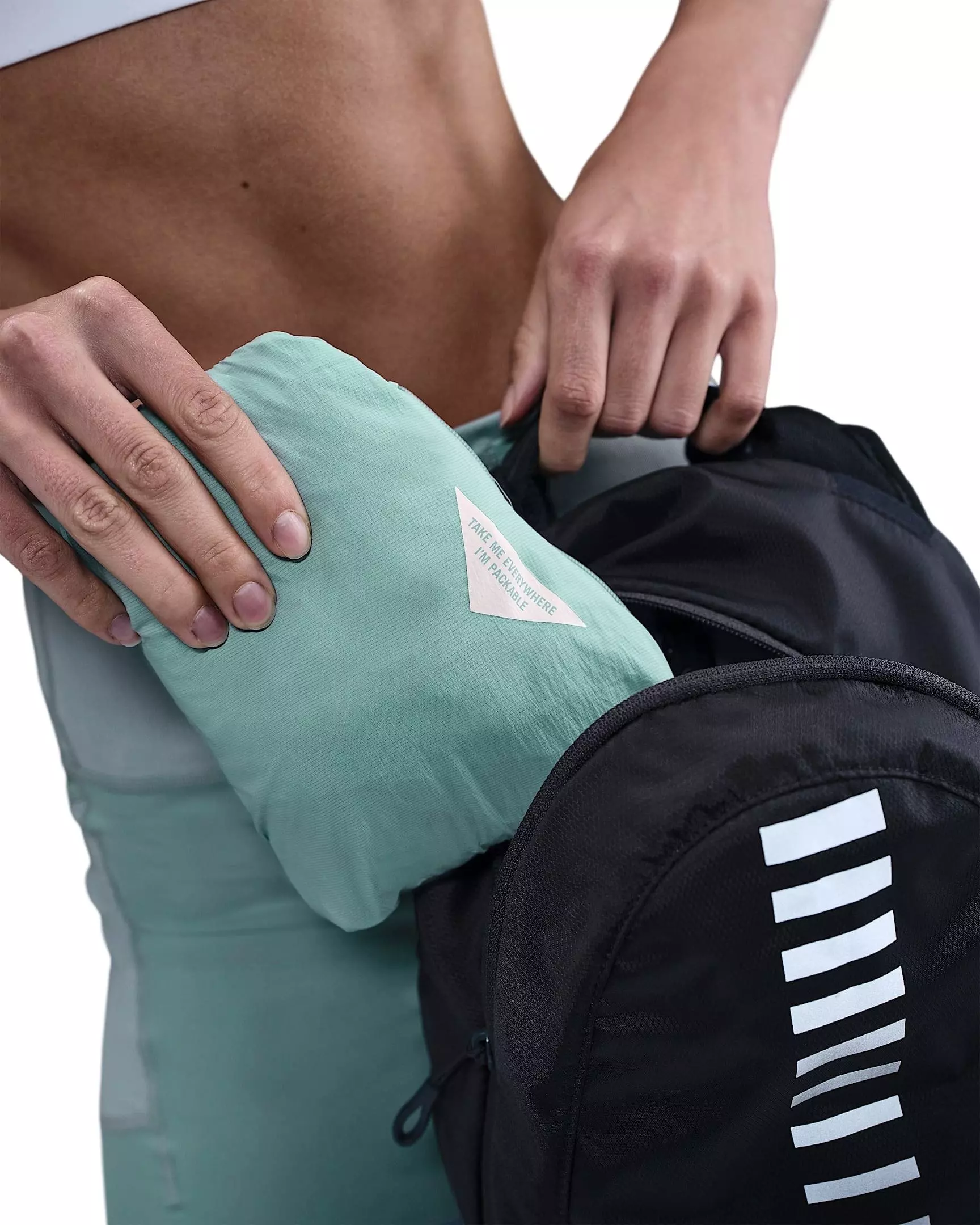 Nike Women's Trail Repel Running Jacket -Green - GREEN