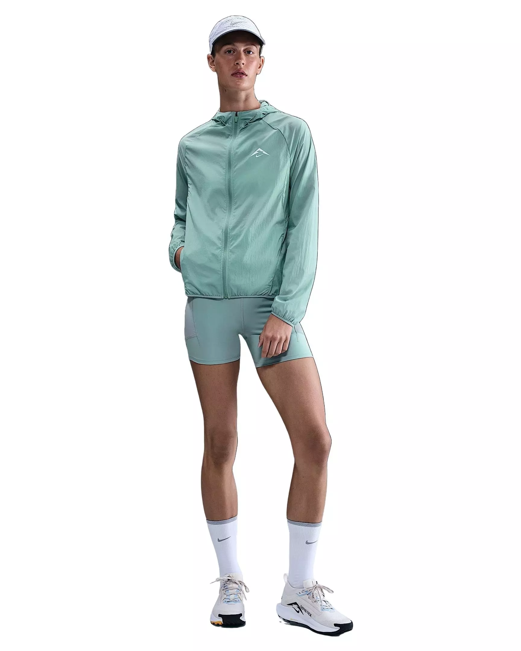 Nike Women's Trail Repel Running Jacket -Green - GREEN