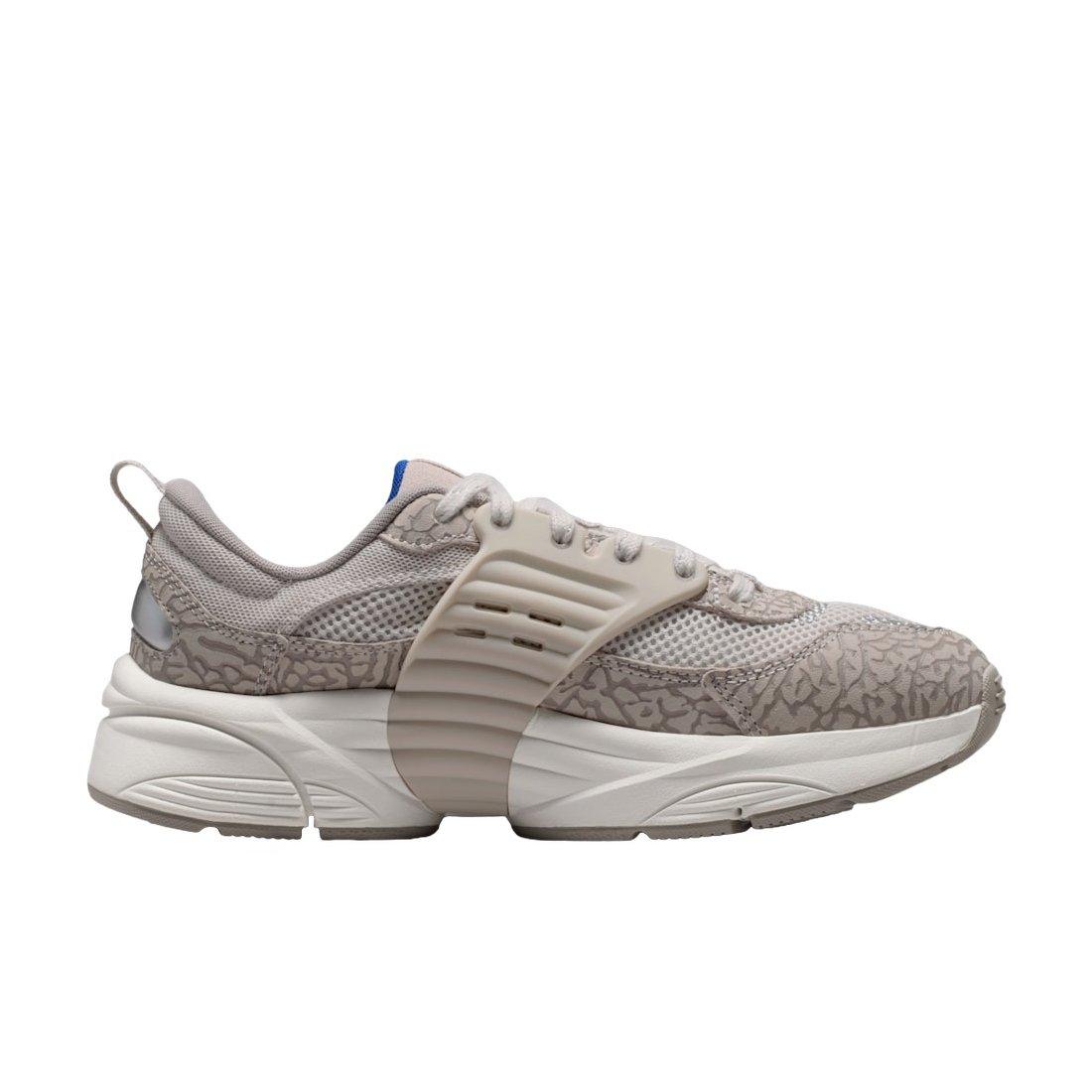 Jordan Trunner O/S "Gamma Grey/Enigma Stone/Sail/Old Royal" Women's Shoe - GREY/STONE/SAIL/ROYAL