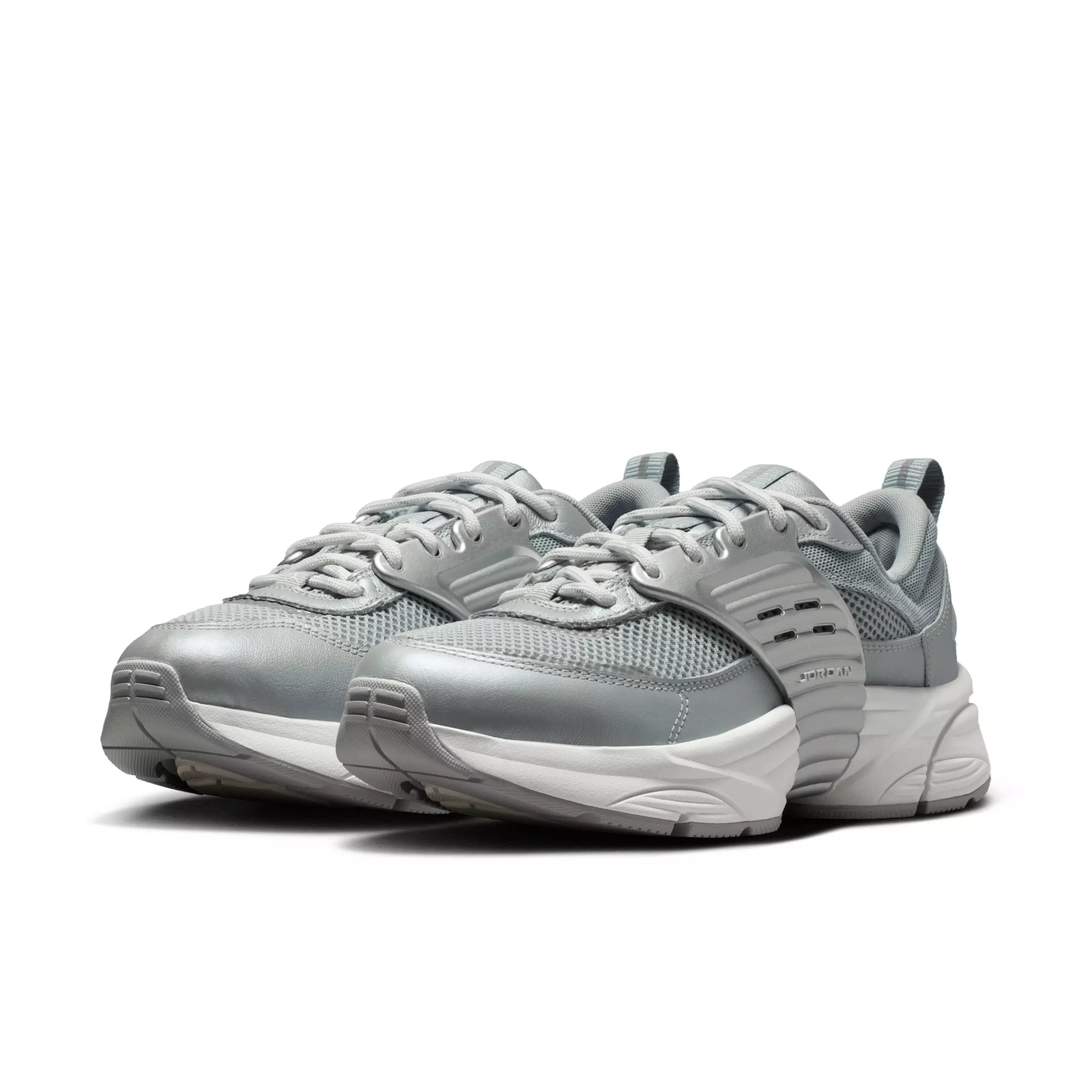 Jordan Trunner O/S "Swan/Wolf Grey/Reflect Silver/Summit White" Women's Shoe - SWAN/GREY/SILVER/WHITE