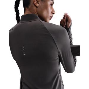 Nike Women's Swift Dri-FIT UV 1/4-Zip Running Top -Grey