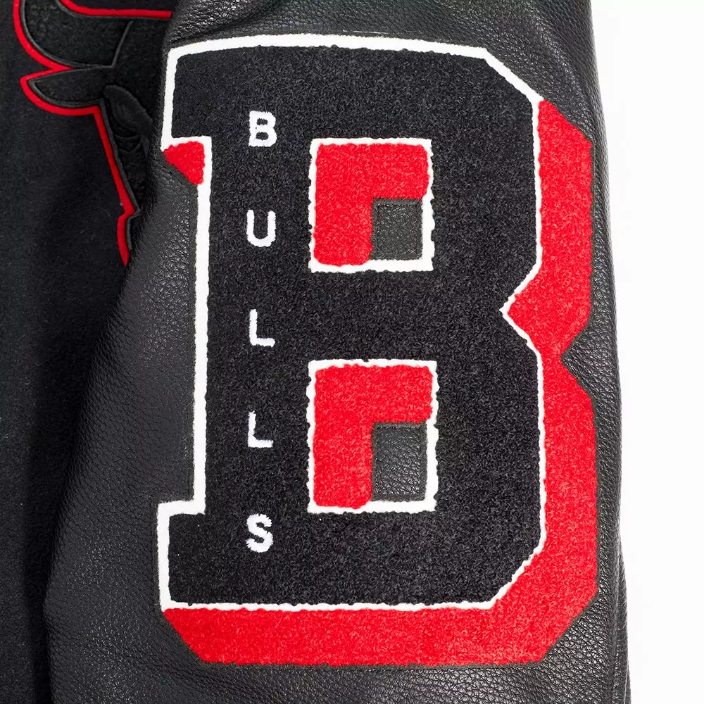 Pro Standard Men's NBA Chicago Bulls Old English Rib Wool Varsity Jacket - Black/Red - BLACK/RED