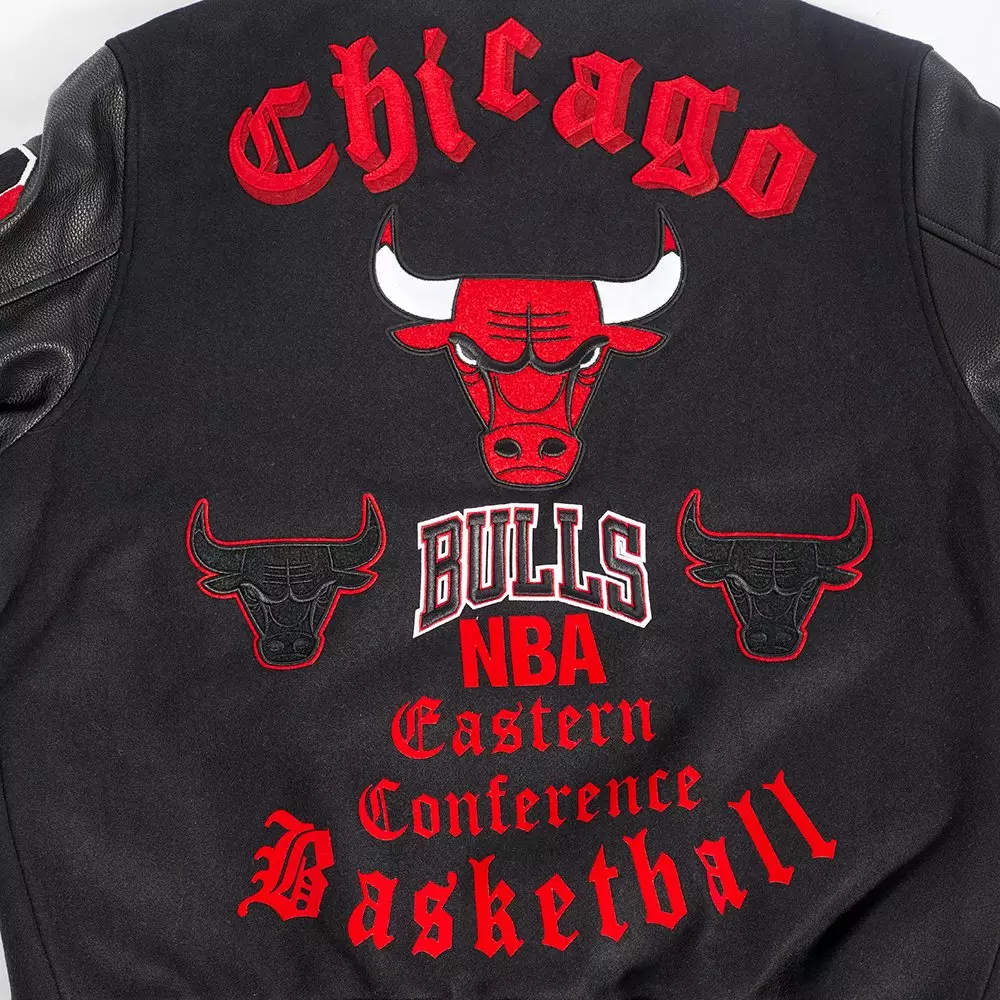 Pro Standard Men's NBA Chicago Bulls Old English Rib Wool Varsity Jacket - Black/Red - BLACK/RED