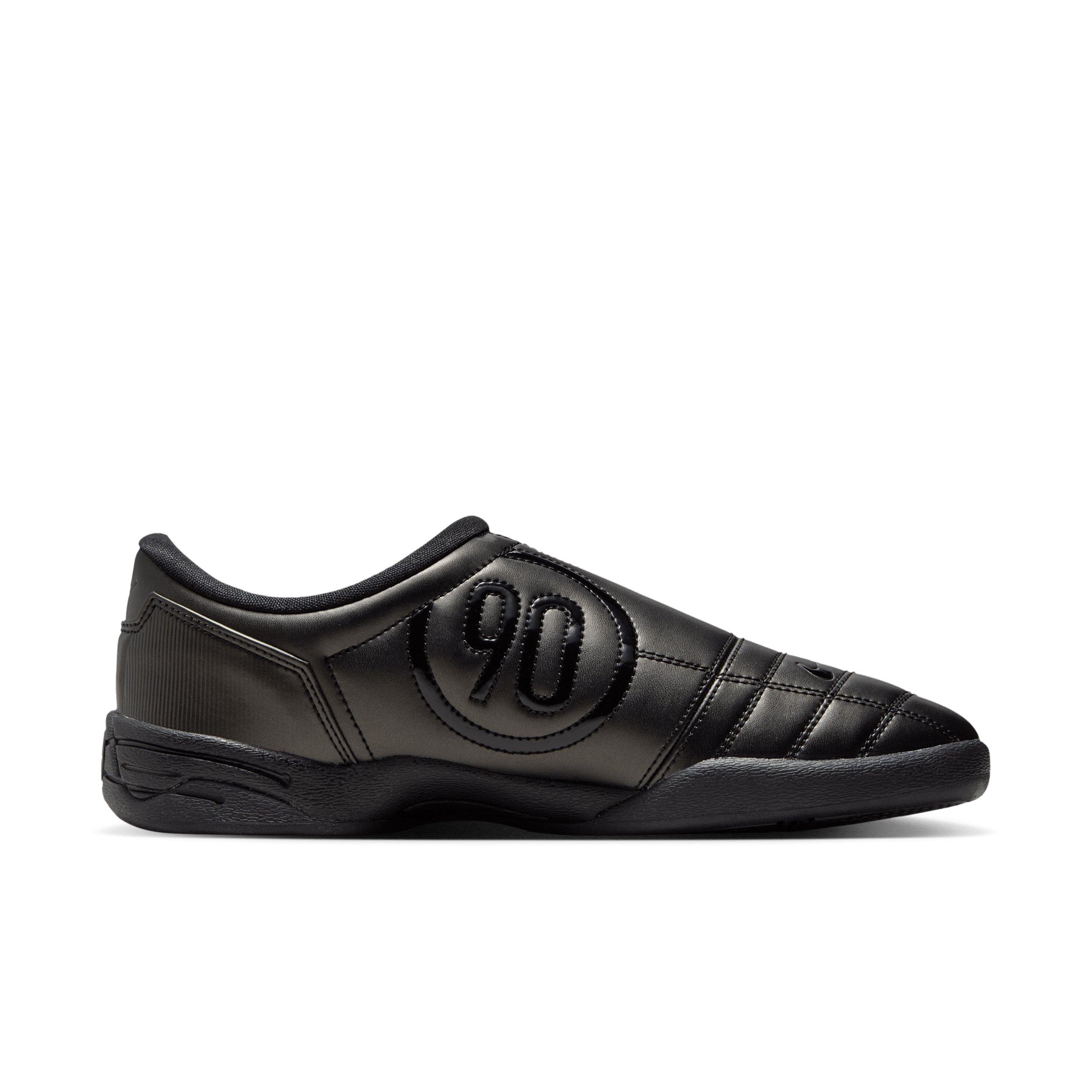 Nike Total 90 