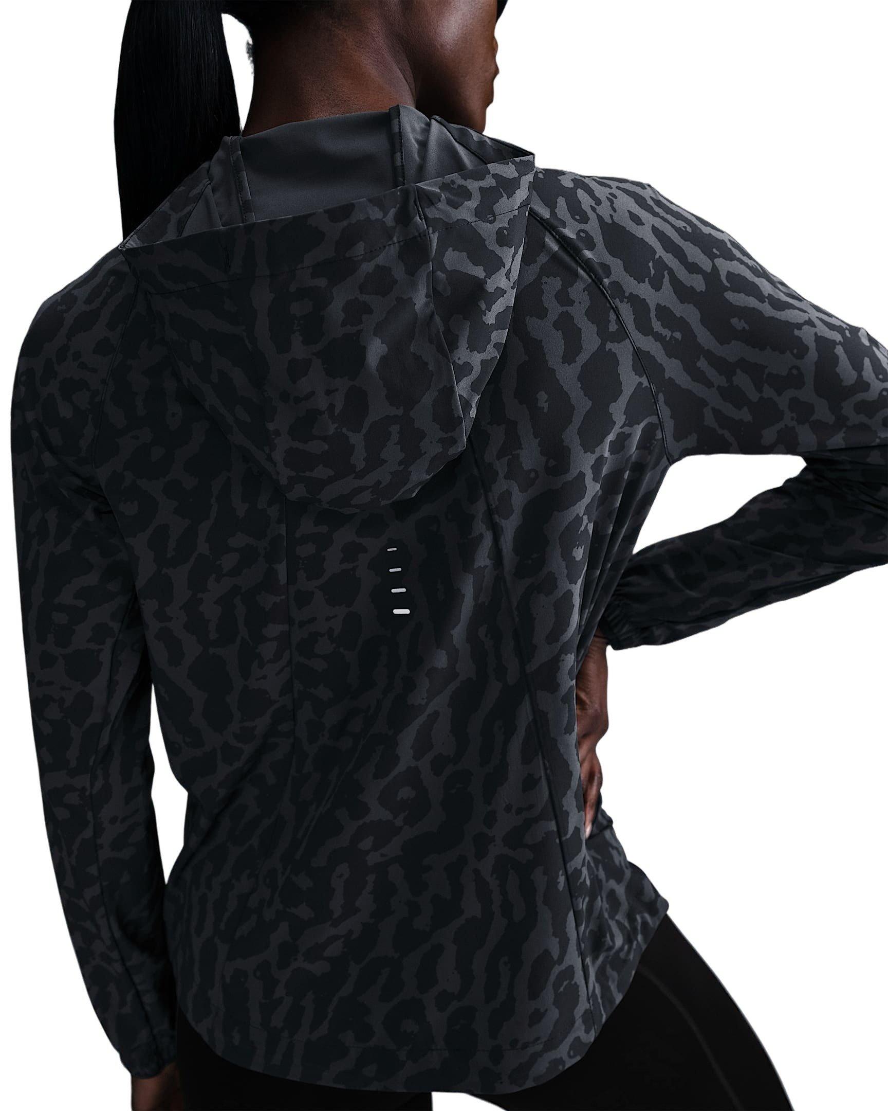 Nike Women's Swift Dri-FIT Packable Running Jacket - Black - BLACK Thumbnail View 2