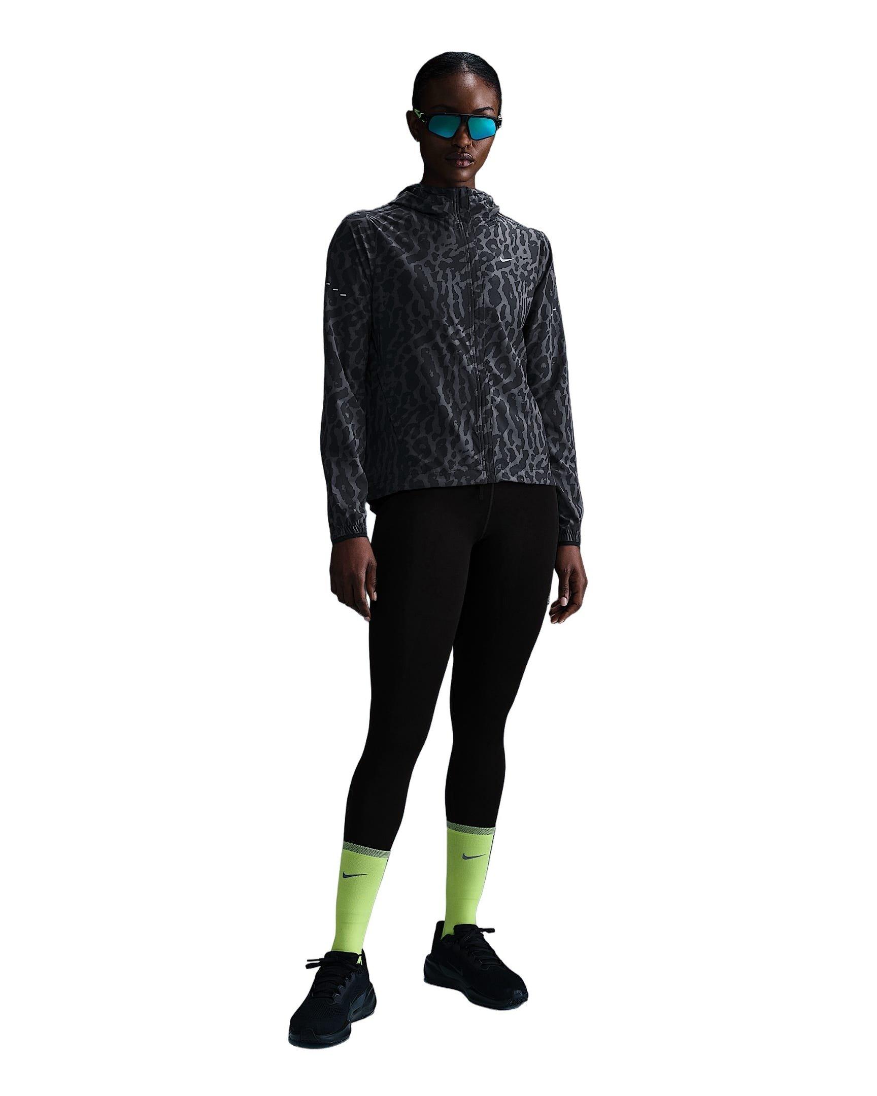 Nike Women's Swift Dri-FIT Packable Running Jacket -Black - BLACK Thumbnail View 6