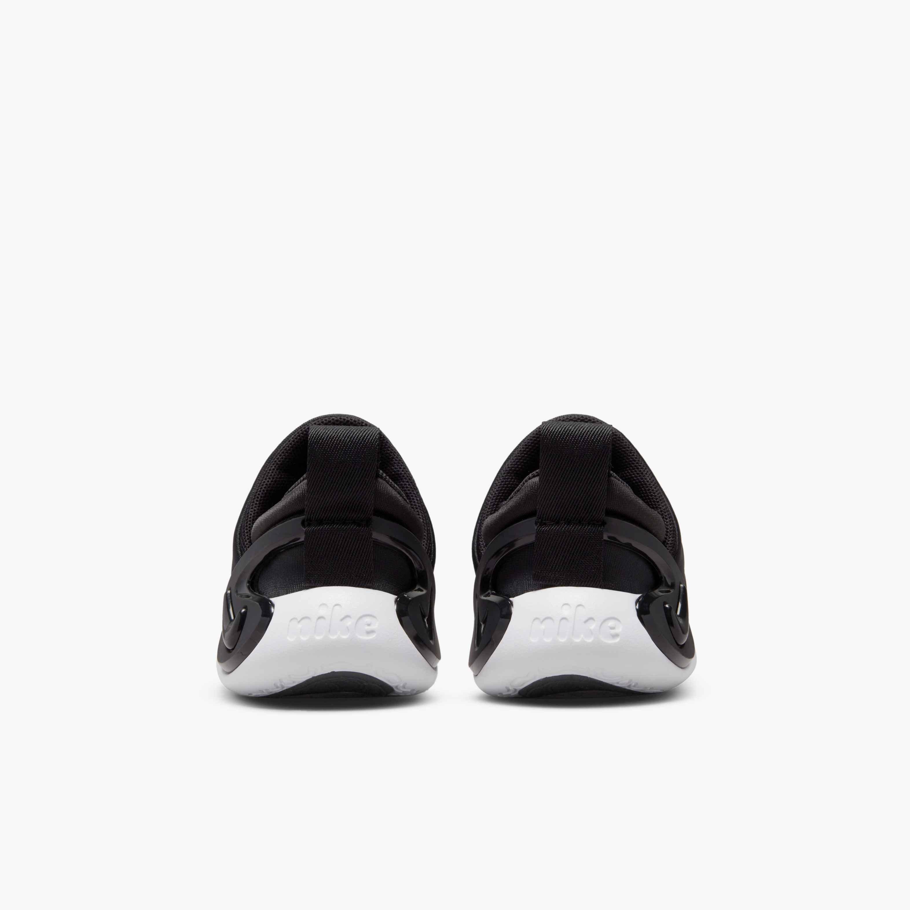 Nike Dynamo Go "Black/White" Toddler Kids' Shoe - BLACK Thumbnail View 6