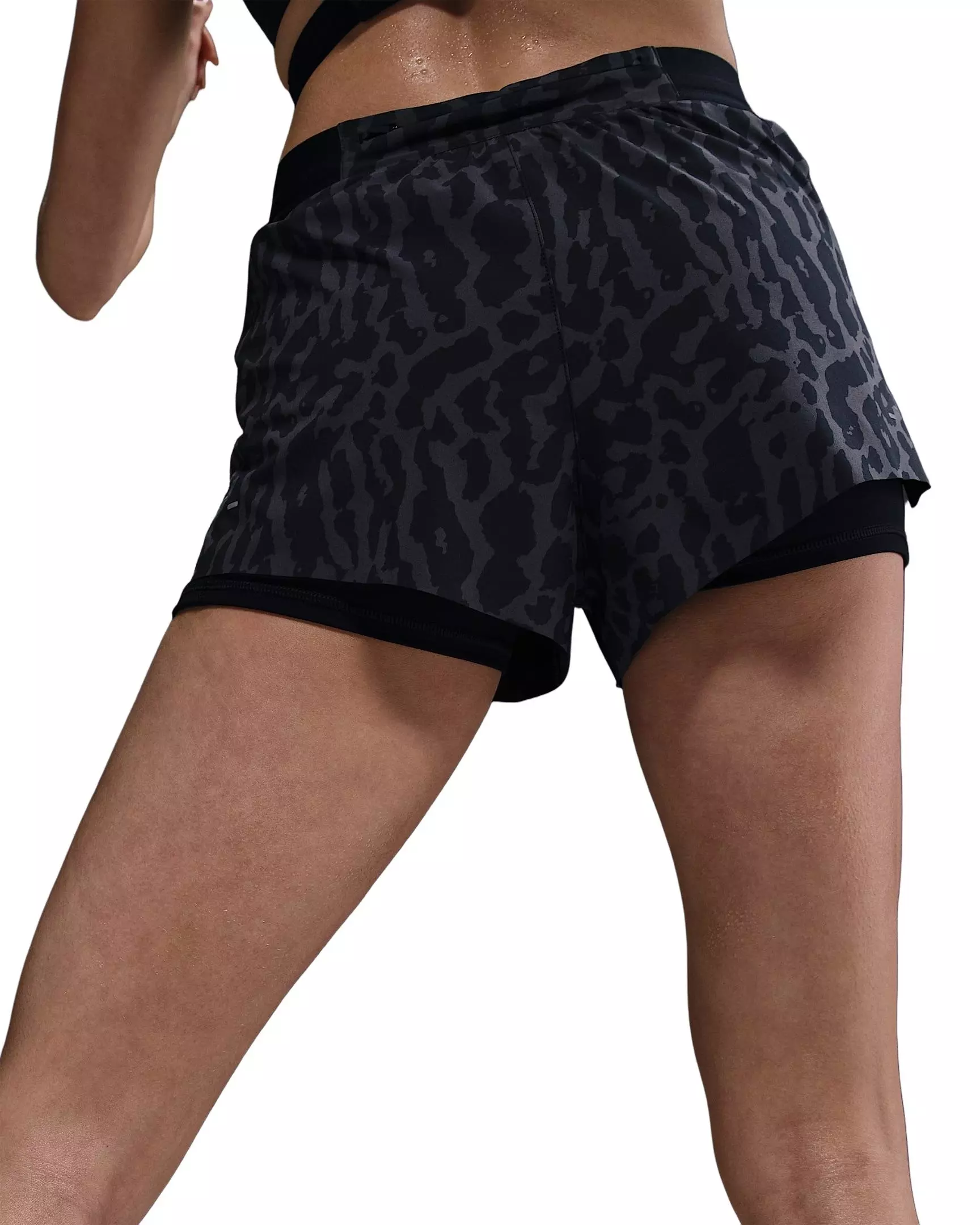 Nike Women's Swift Dri-FIT Mid-Rise 2-in-1 Printed Running Shorts -Black - BLACK