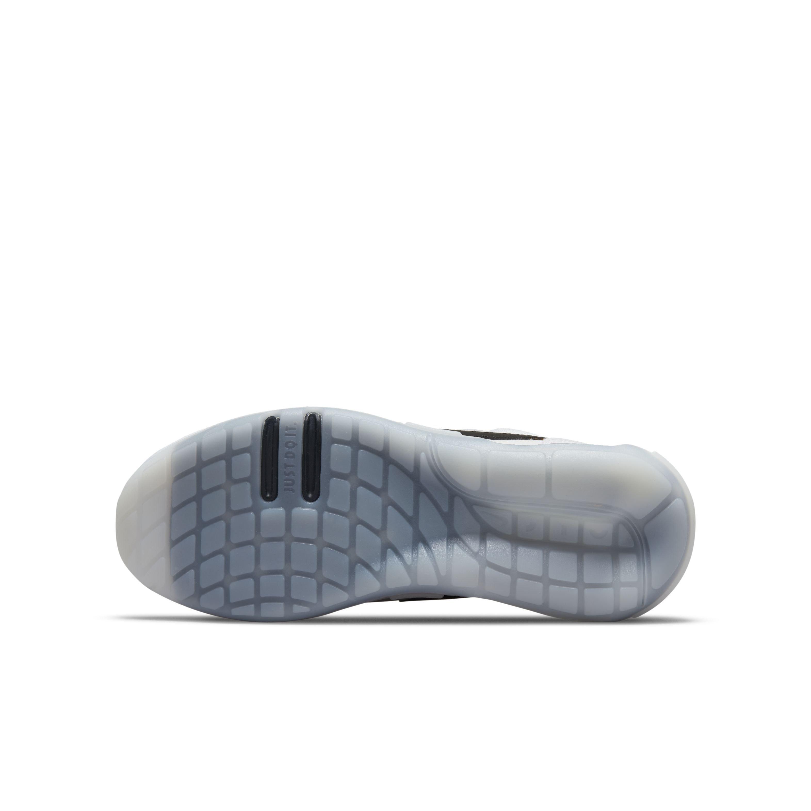 Nike Air Max Motif "White/Black/White" Grade School Boys' Shoe - WHITE Thumbnail View 6