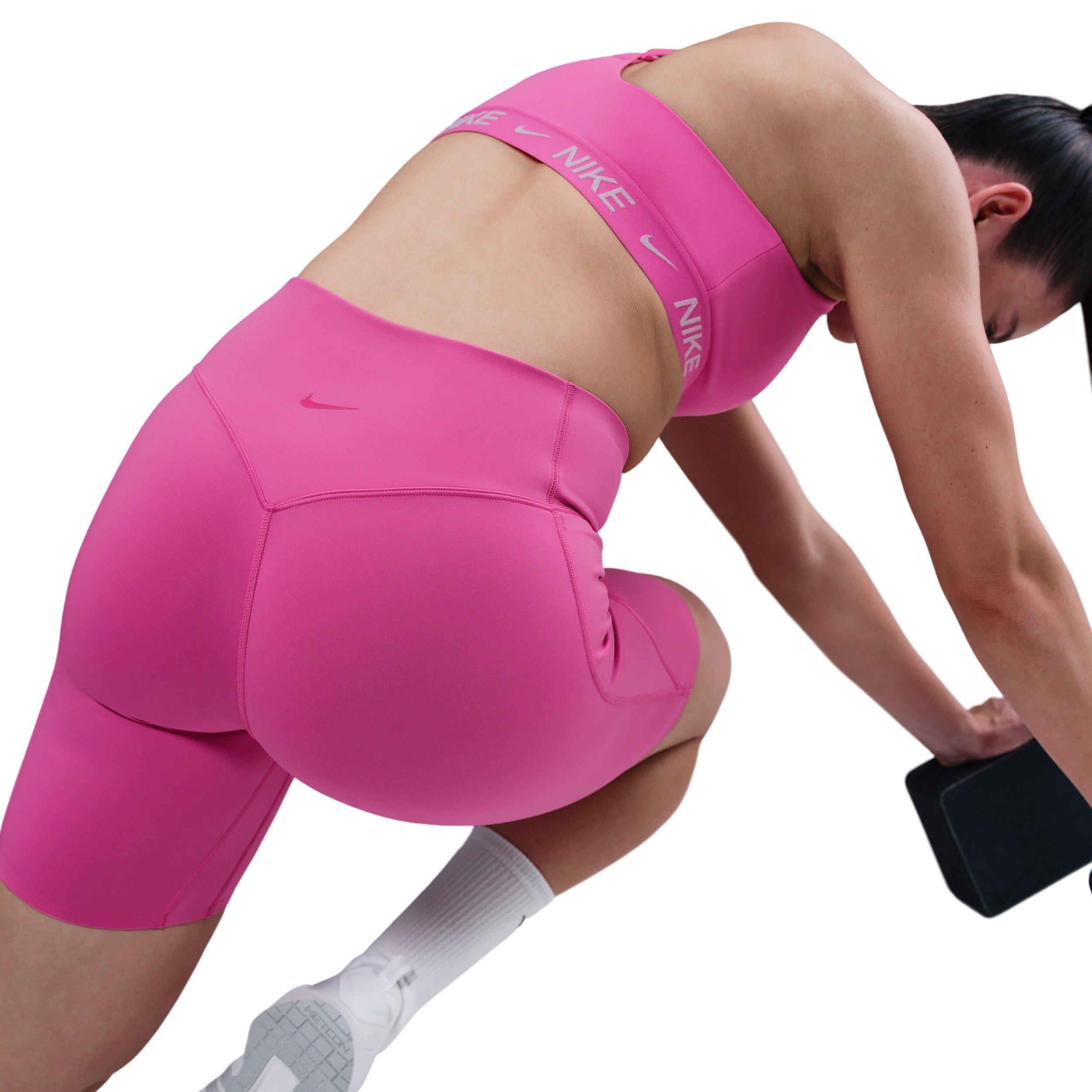 Nike Women's Universa Med-Support High-Waisted 8