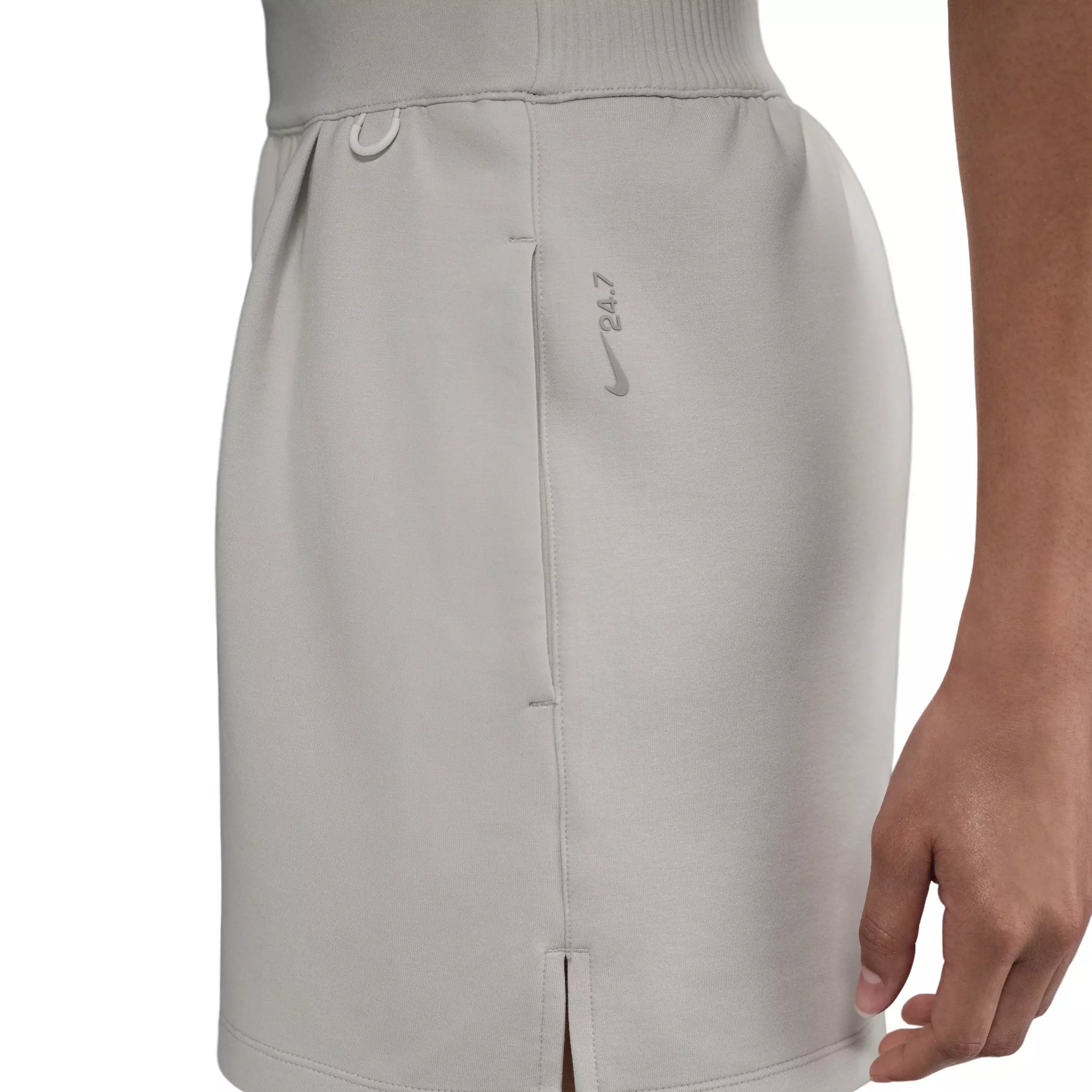 Nike Women's 24.7 ImpossiblySoft Dri-FIT Mid-Rise Loose 4" Shorts - Brown - BROWN