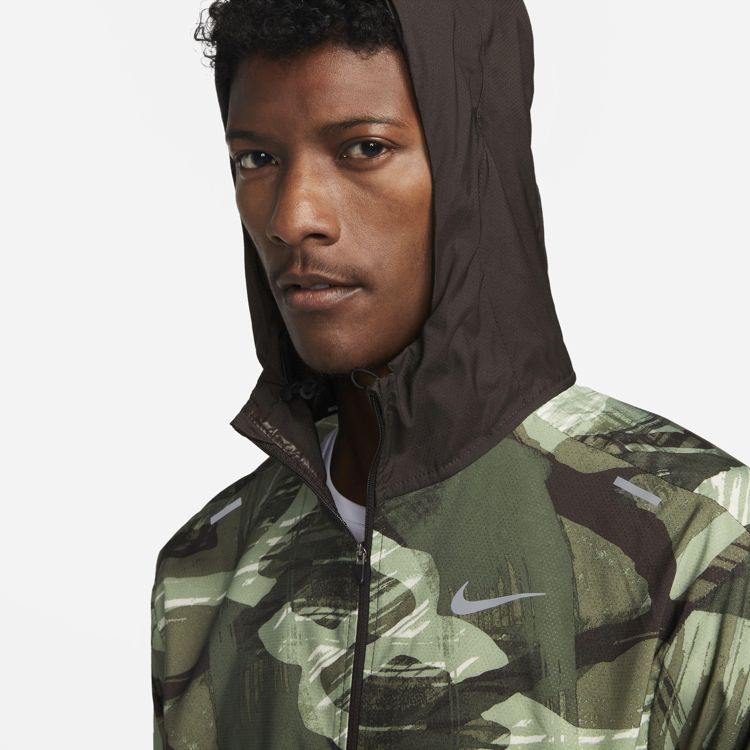 ader balkon waterval Nike Men's Repel Windrunner Camo Running Jacket-Green