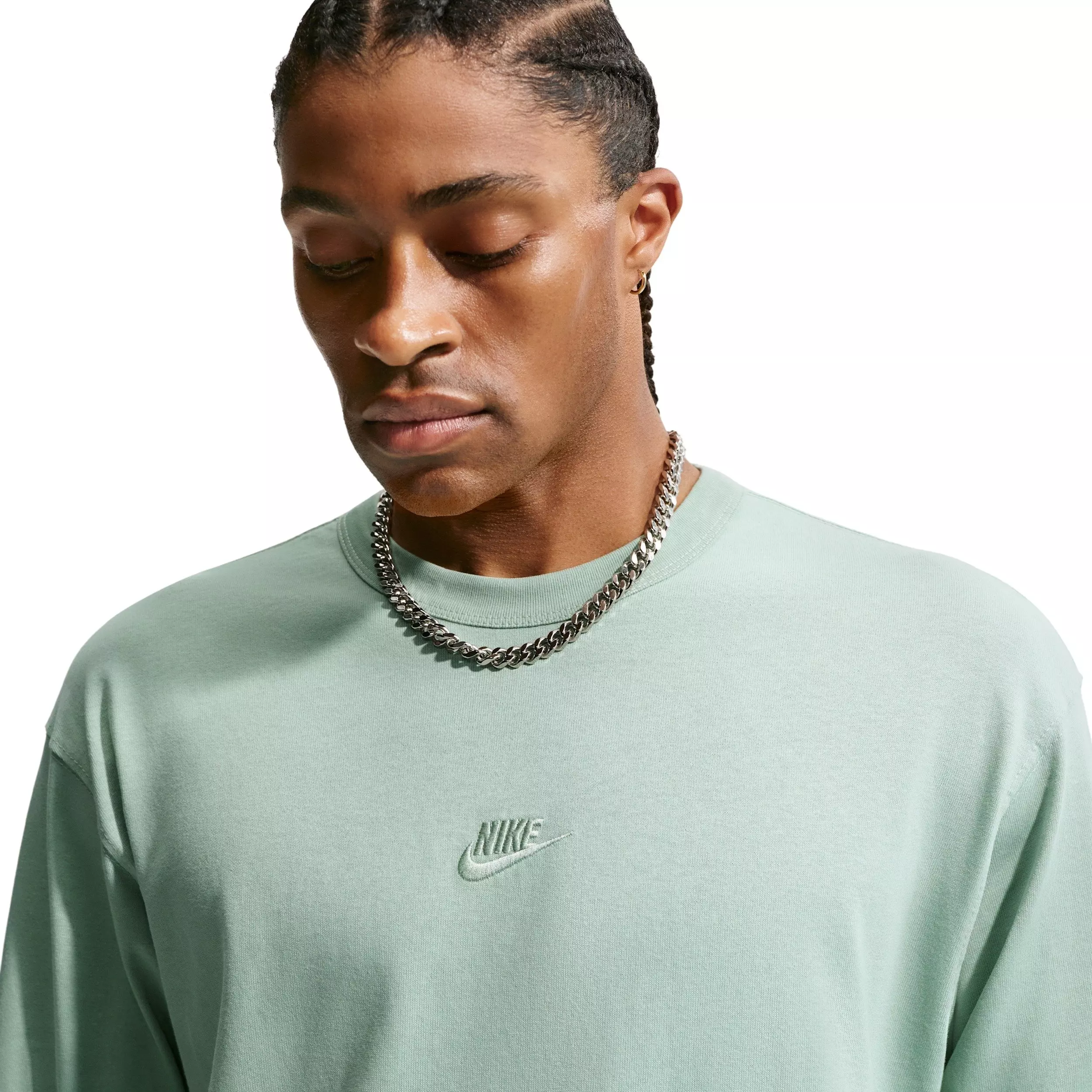 Nike Men's Sportswear Premium Essentials Long-Sleeve T-Shirt - GREEN