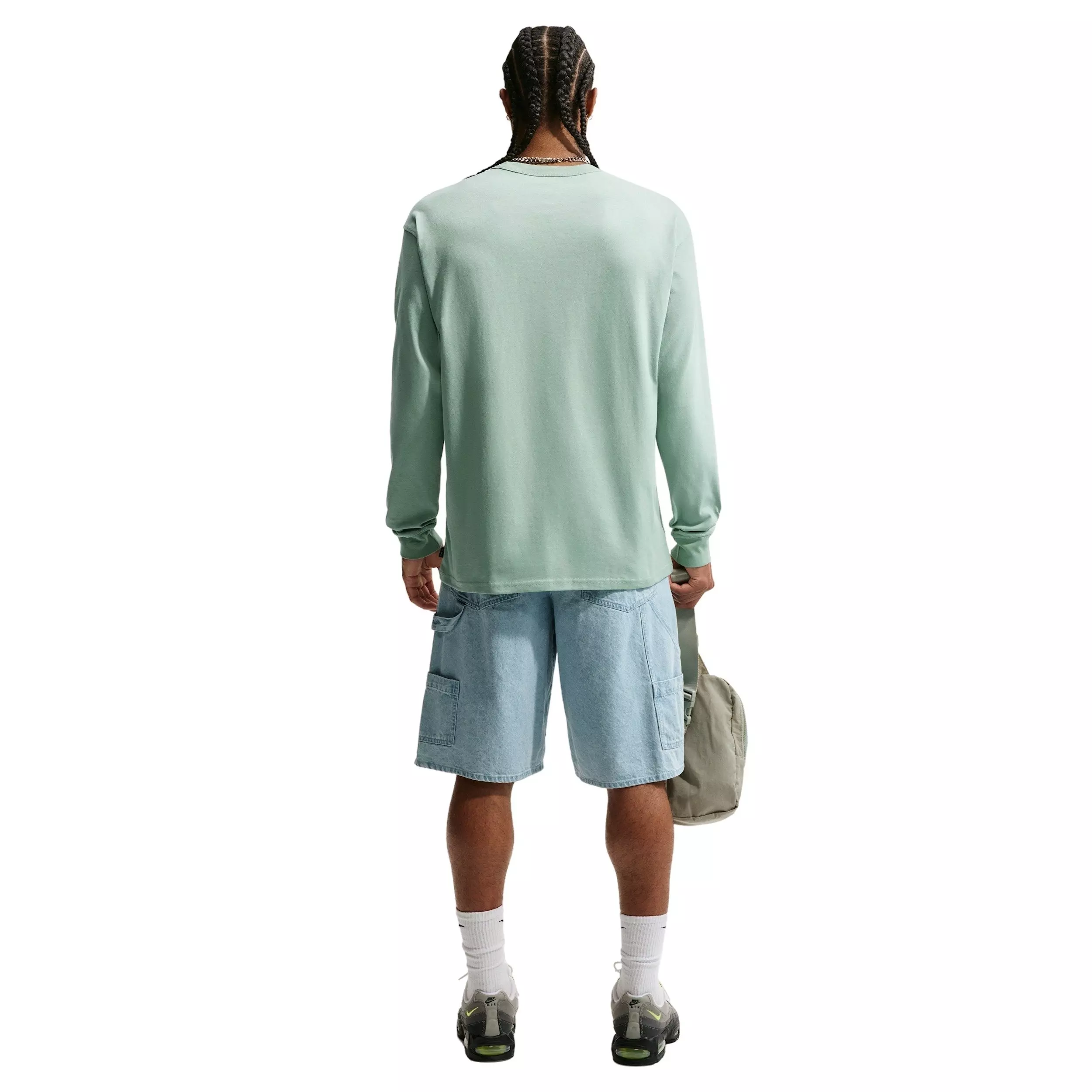 Nike Men's Sportswear Premium Essentials Long-Sleeve T-Shirt - GREEN