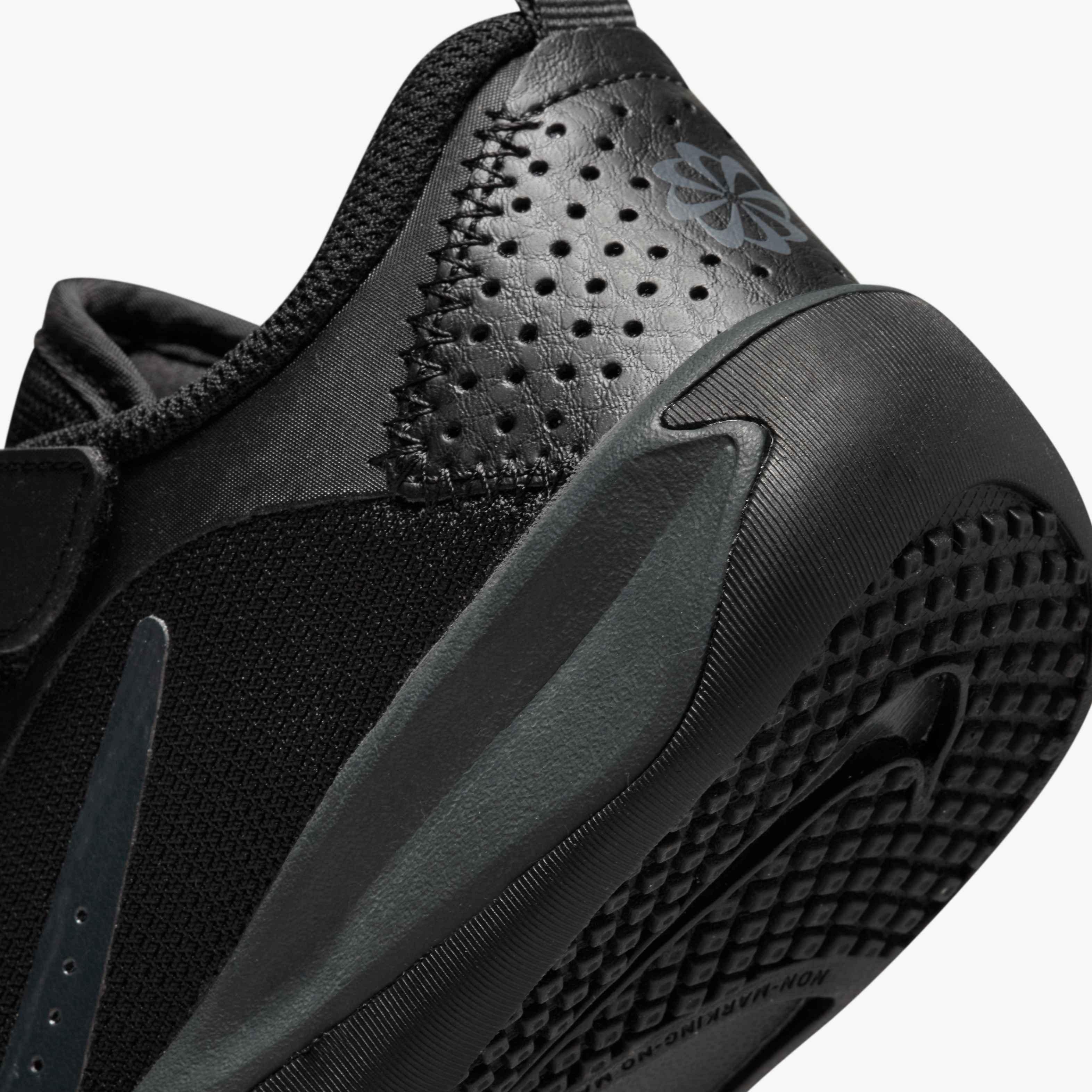 Nike Omni Multi-Court Preschool Boys' "Black/Anthracite" Shoe
