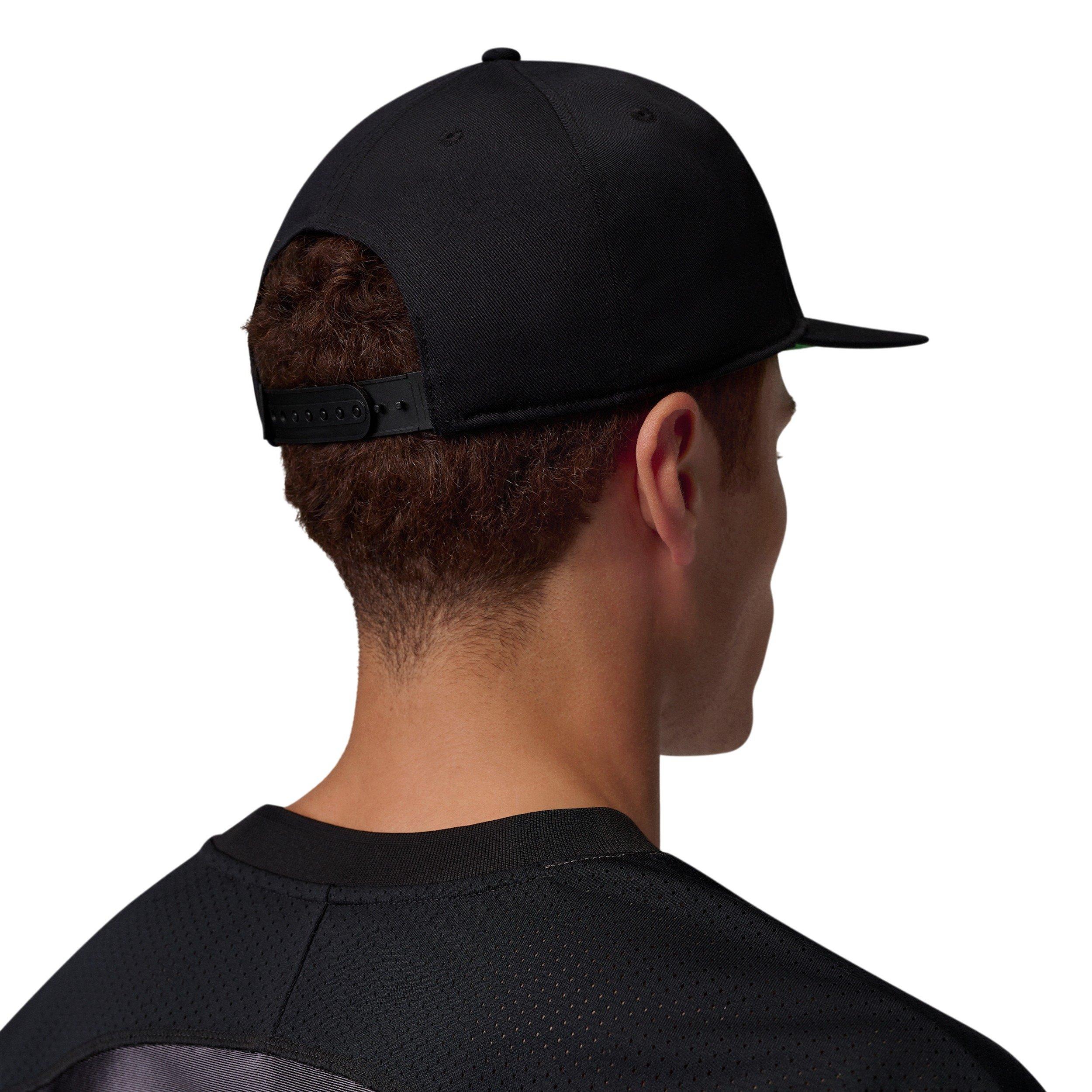 Jordan Adult Chicago Bulls NBA Pro Snapback Hat - BLACK Thumbnail View 2