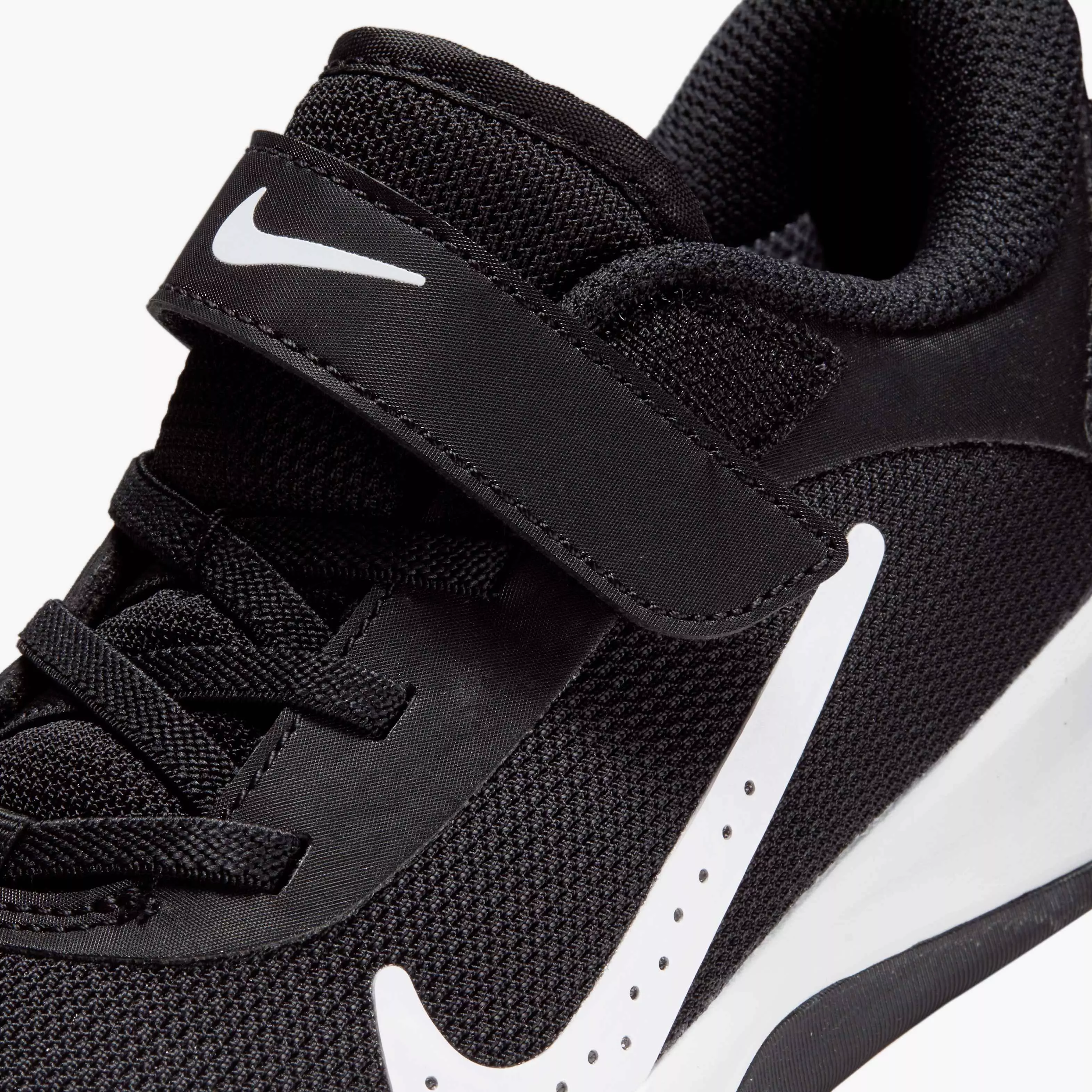 Nike Omni Multi-Court "Black/White" Preschool Boys' Shoe - BLACK