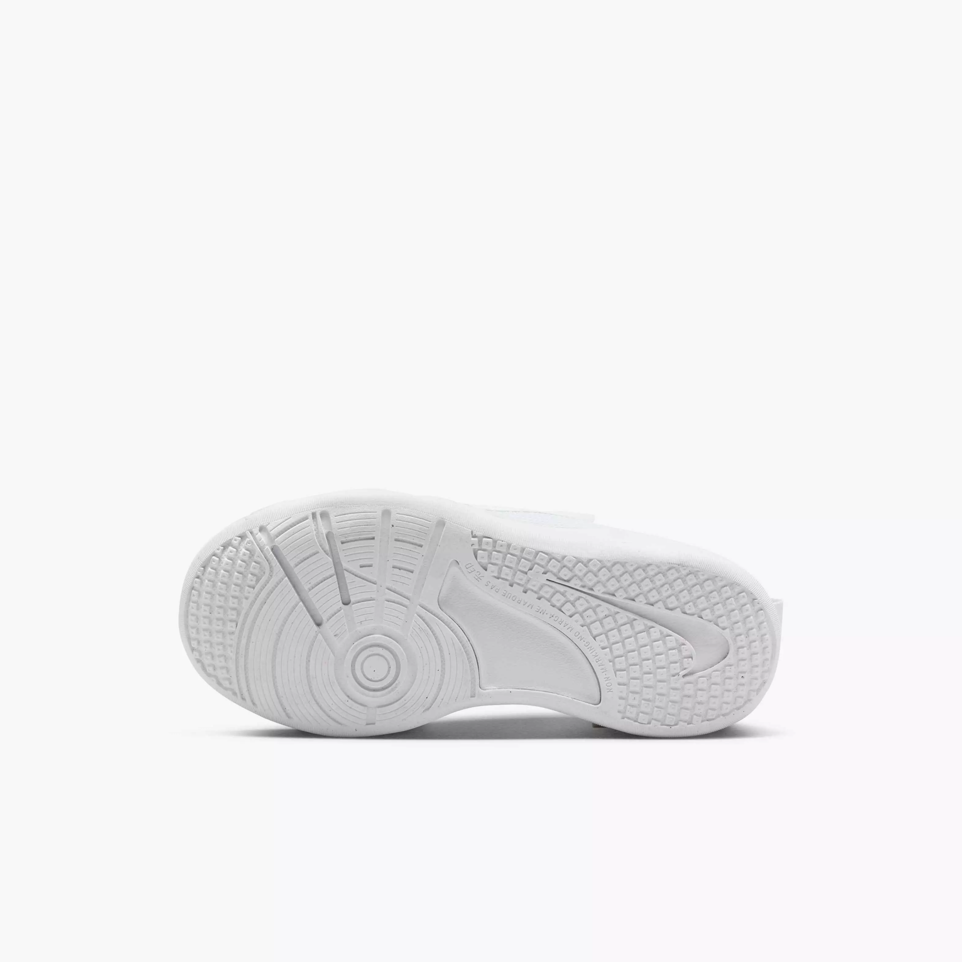 Nike Omni Multi-Court "White/Pure Platinum" Preschool Kids' Shoe - WHITE