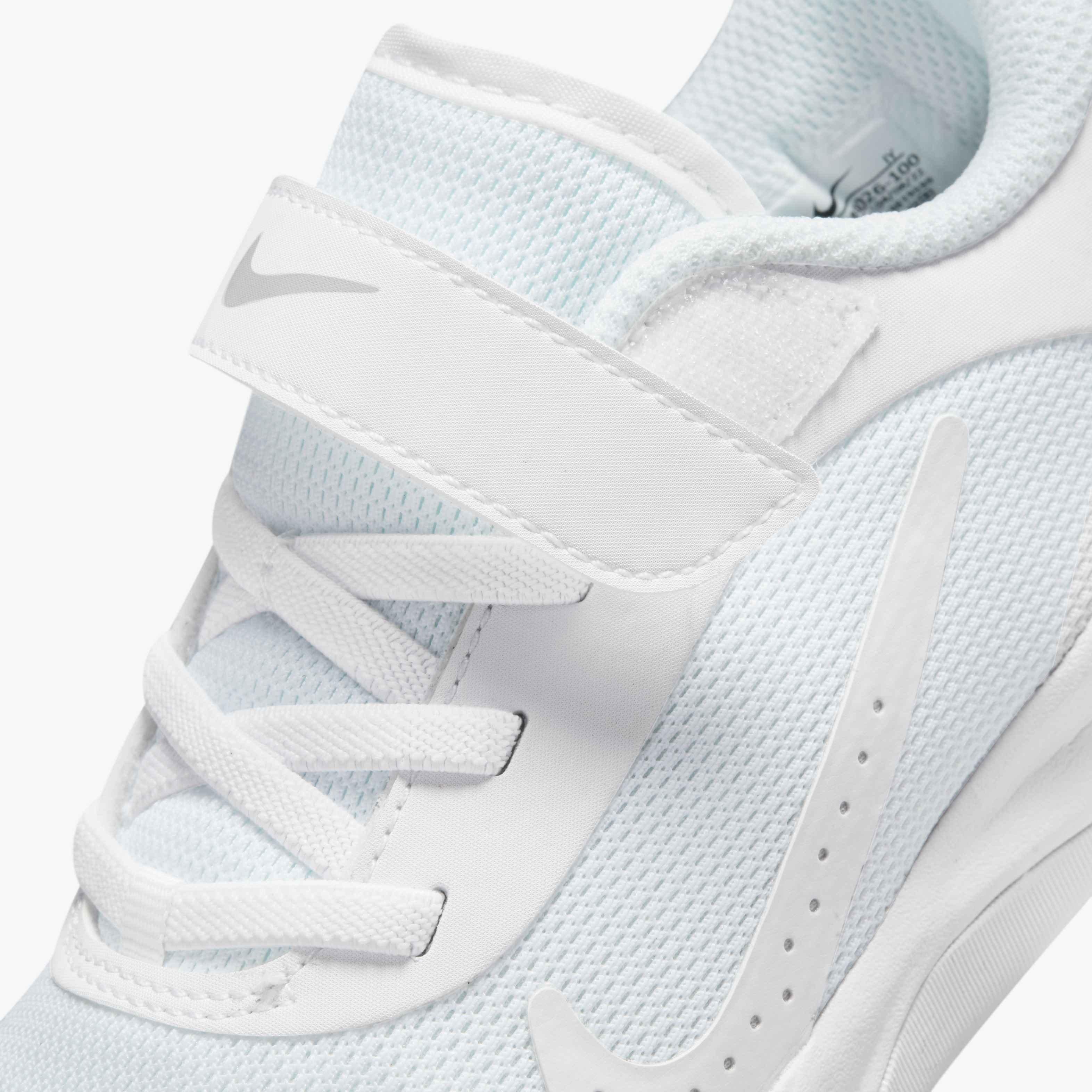 Nike Omni Multi-Court "White/Pure Platinum" Preschool Kids' Shoe - WHITE Thumbnail View 5