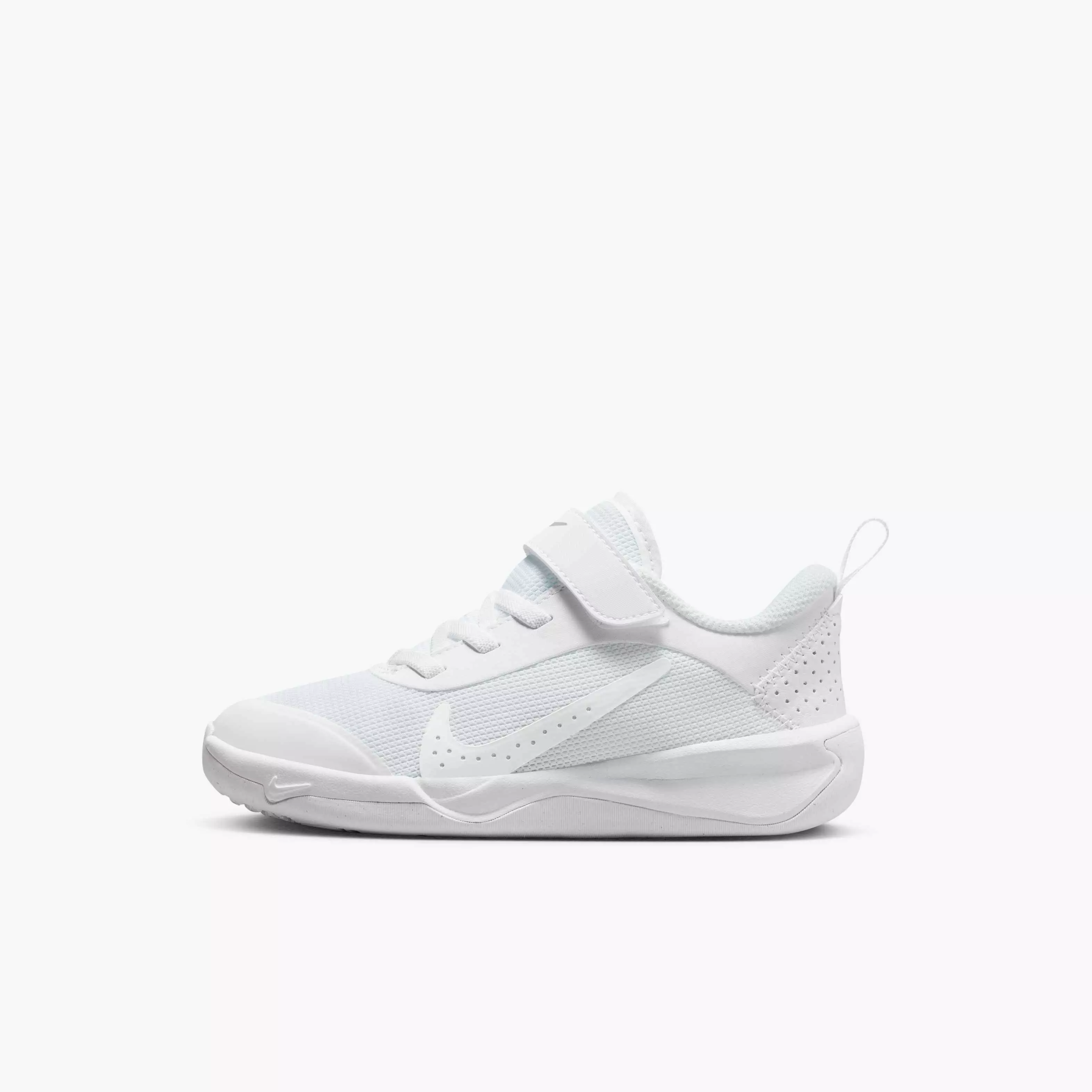 Nike Omni Multi-Court "White/Pure Platinum" Preschool Kids' Shoe - WHITE