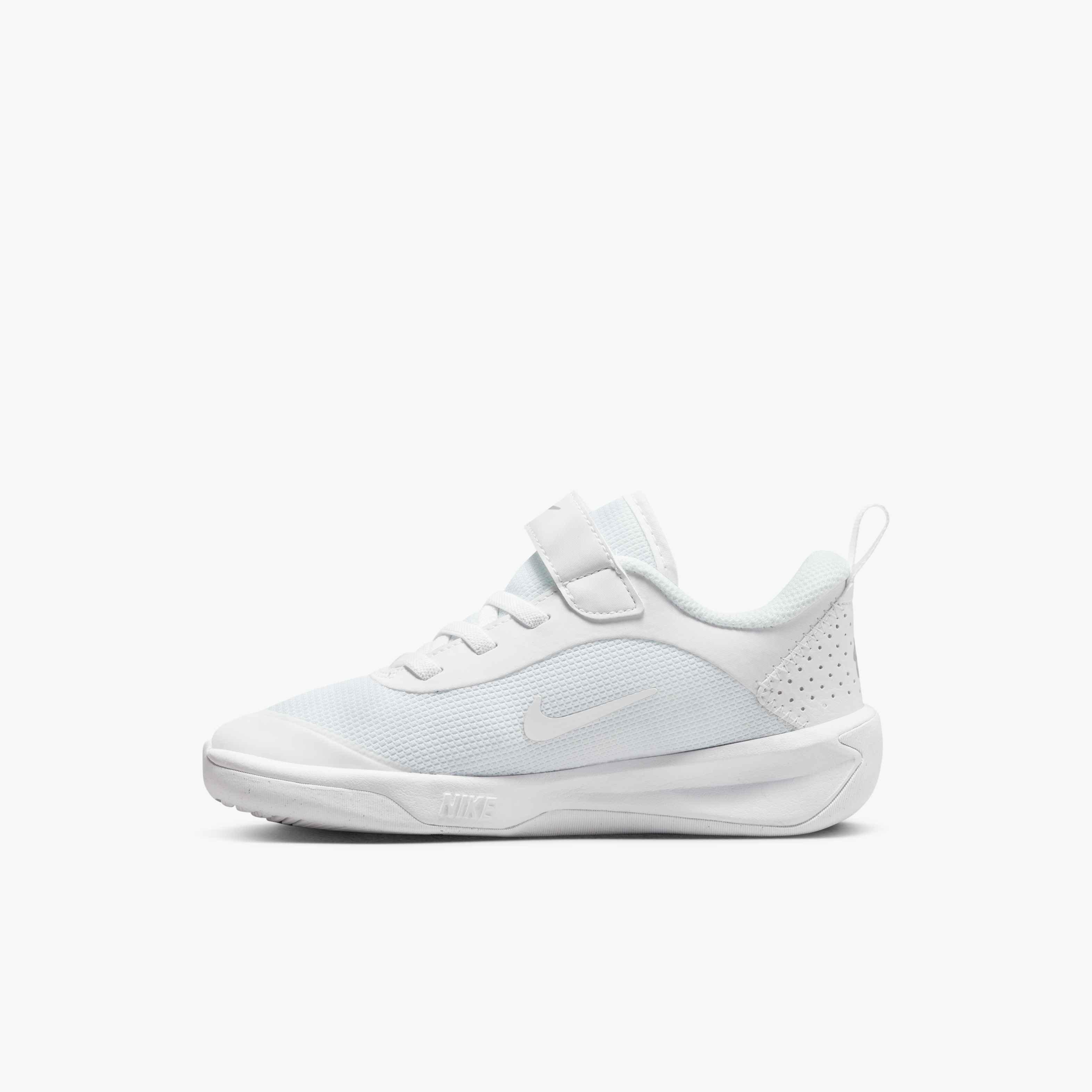 Nike Omni Multi-Court "White/Pure Platinum" Preschool Kids' Shoe - WHITE Thumbnail View 7