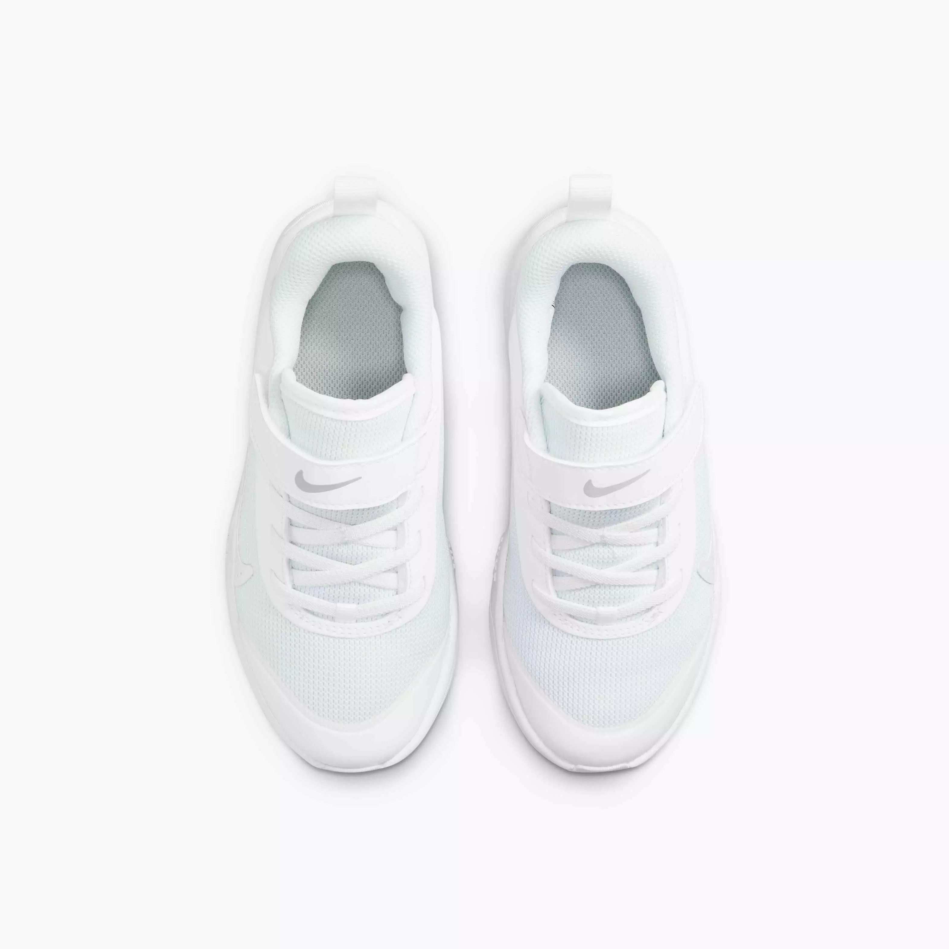 Nike Omni Multi-Court "White/Pure Platinum" Preschool Kids' Shoe - WHITE