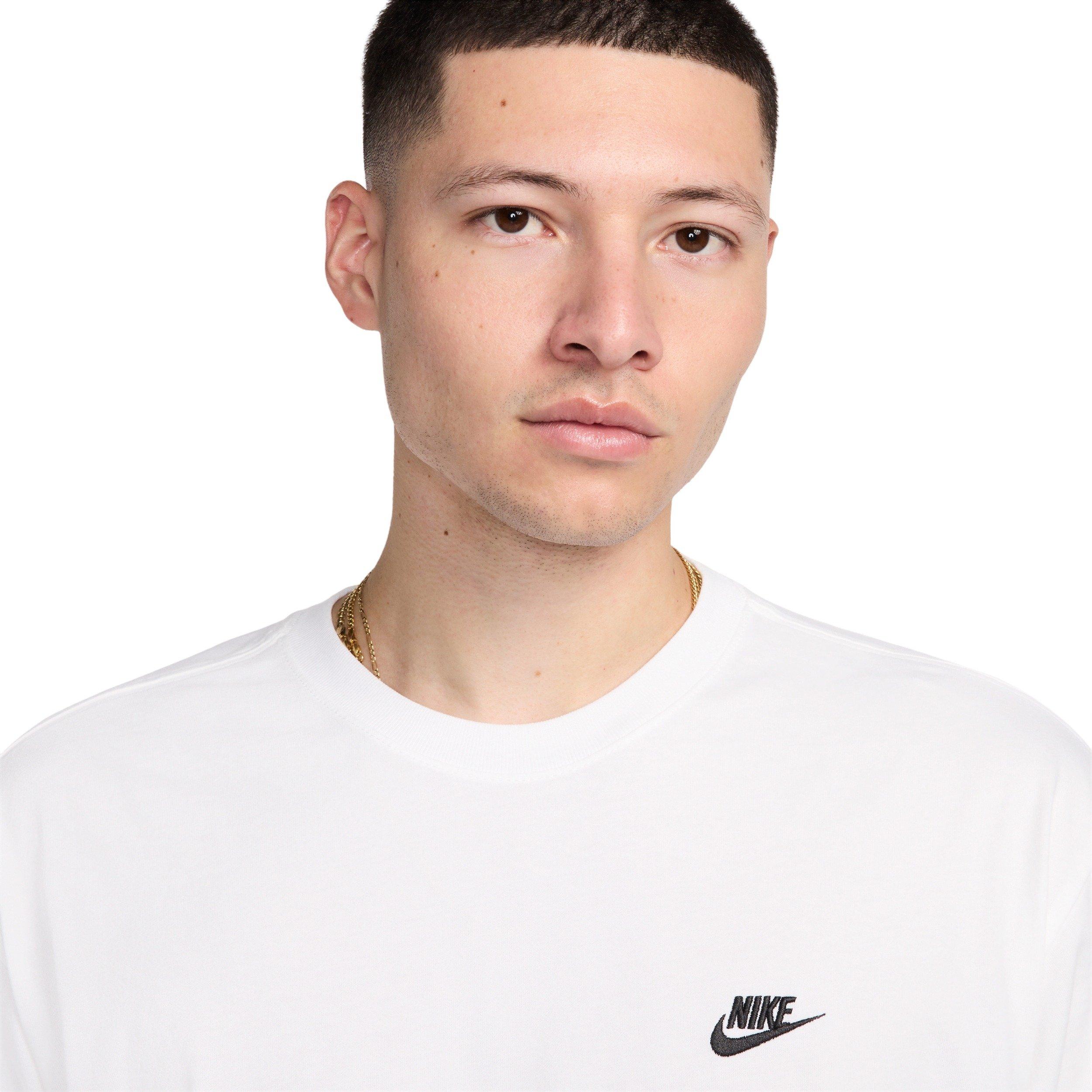 Nike Men's Sportswear Club Max T-Shirt - WHITE Thumbnail View 3