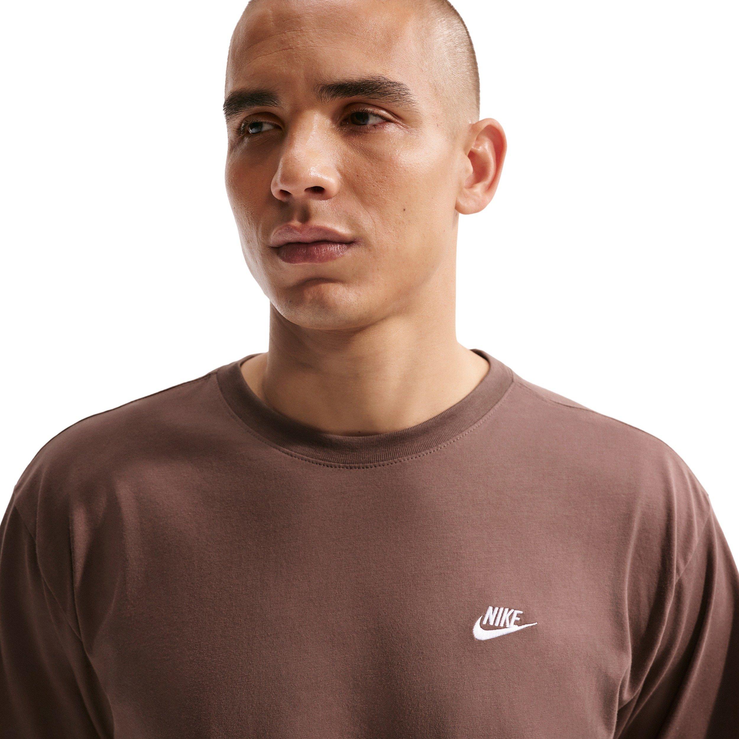 Nike Men's Sportswear Club Max T-Shirt - PURPLE Thumbnail View 3