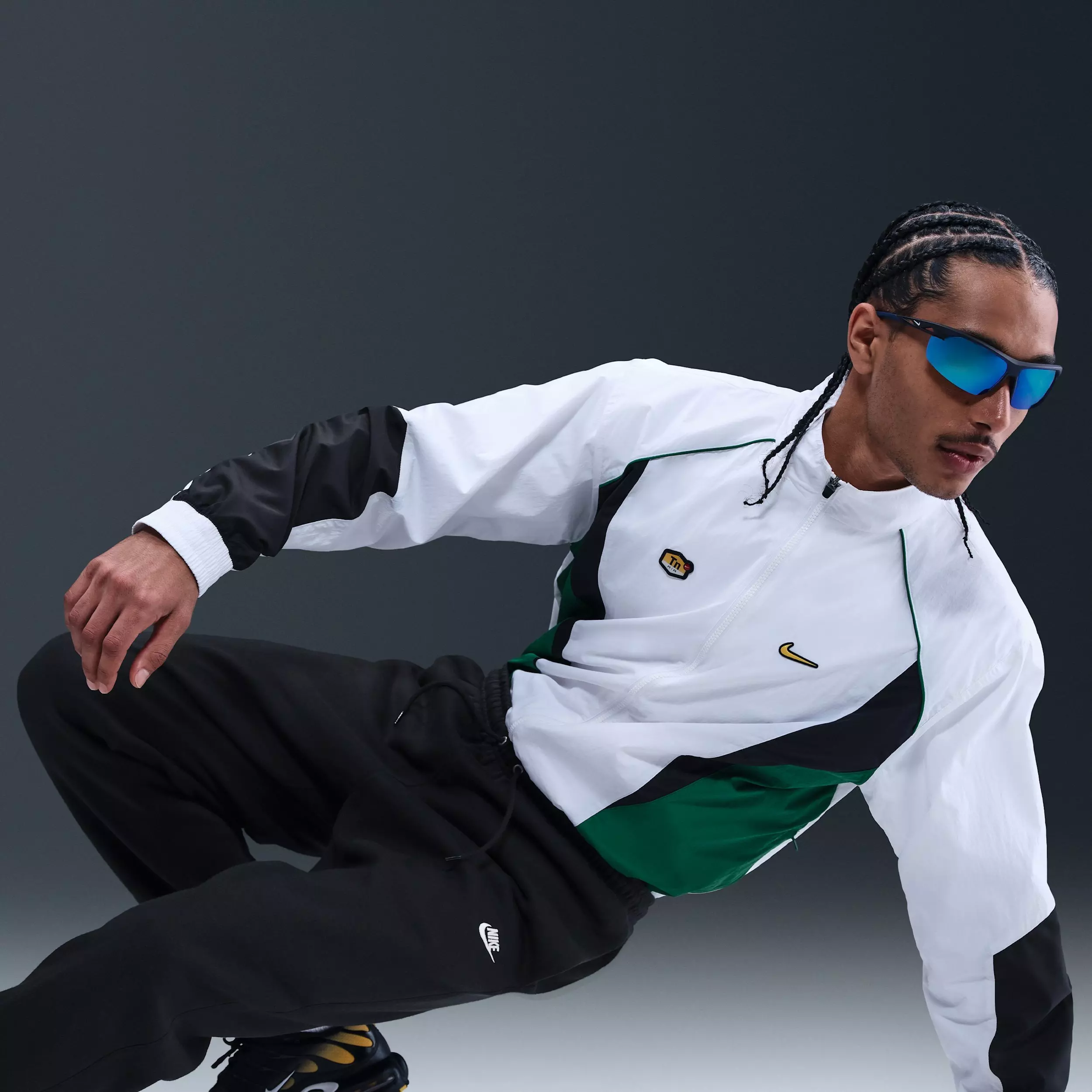 Nike Men's Club Cuffed Brushed Fleece Pants - BLACK